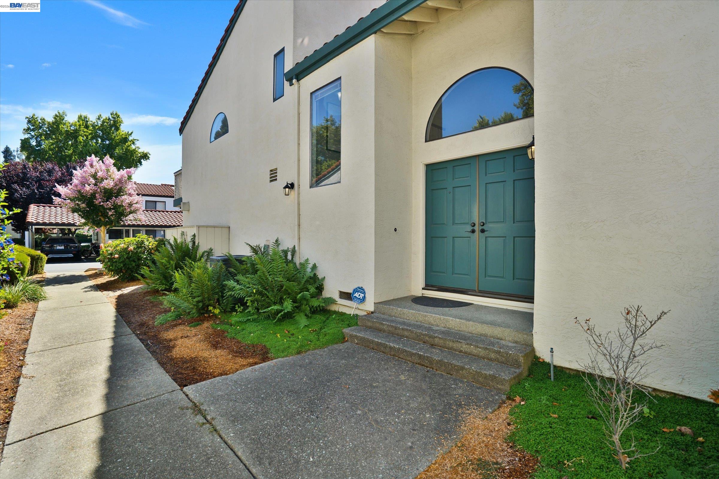 Photo #3: 41128763 Listing: Photo #3