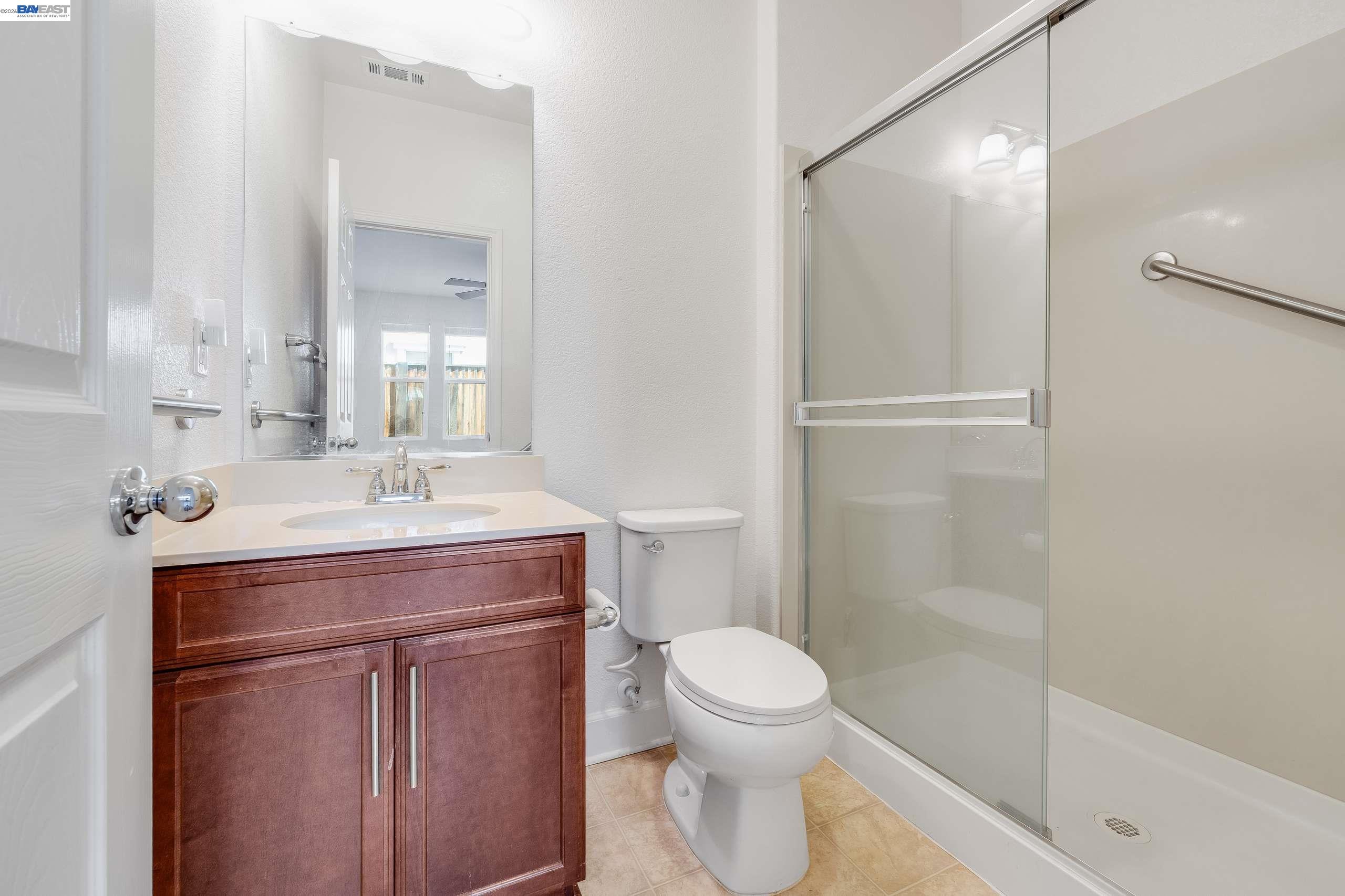 Detail Gallery Image 25 of 42 For 2904 Hanauma Bay Dr., Pittsburg,  CA 94565 - 4 Beds | 3/1 Baths