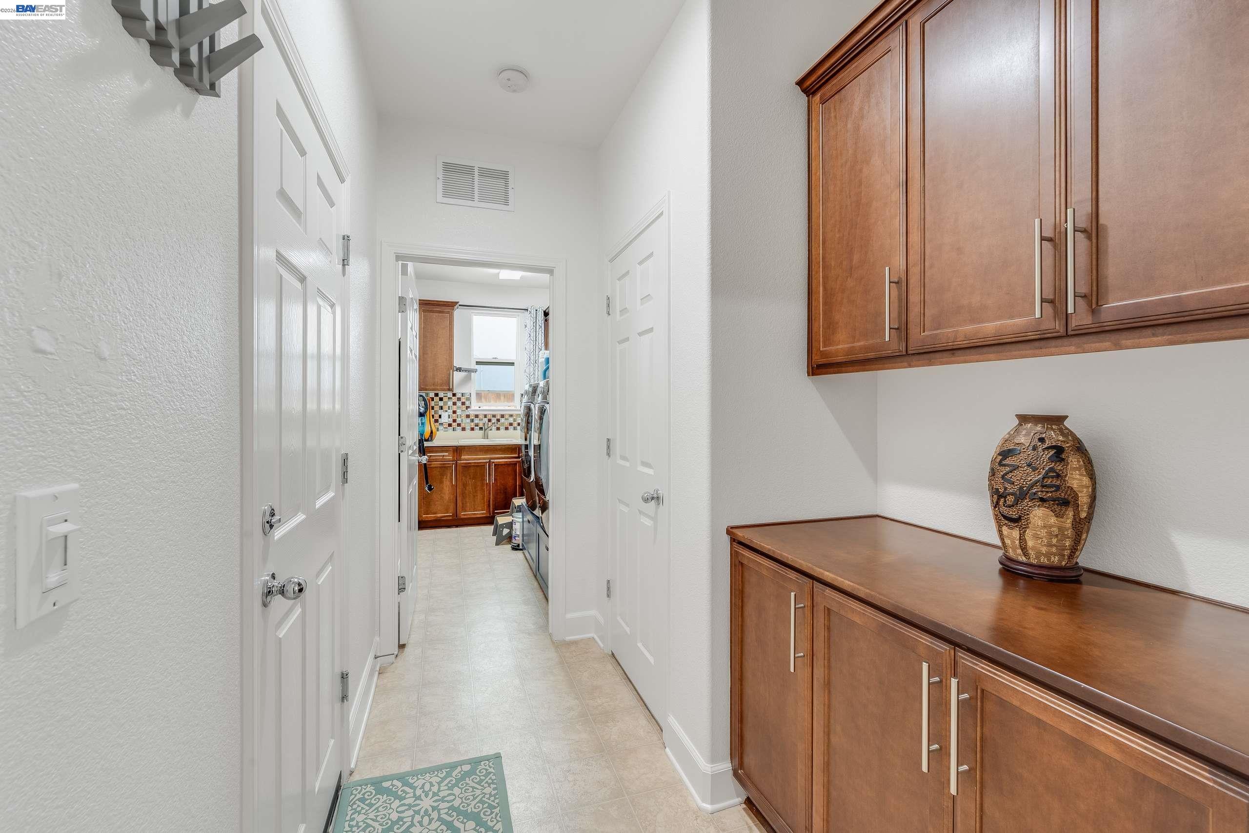 Detail Gallery Image 26 of 42 For 2904 Hanauma Bay Dr., Pittsburg,  CA 94565 - 4 Beds | 3/1 Baths