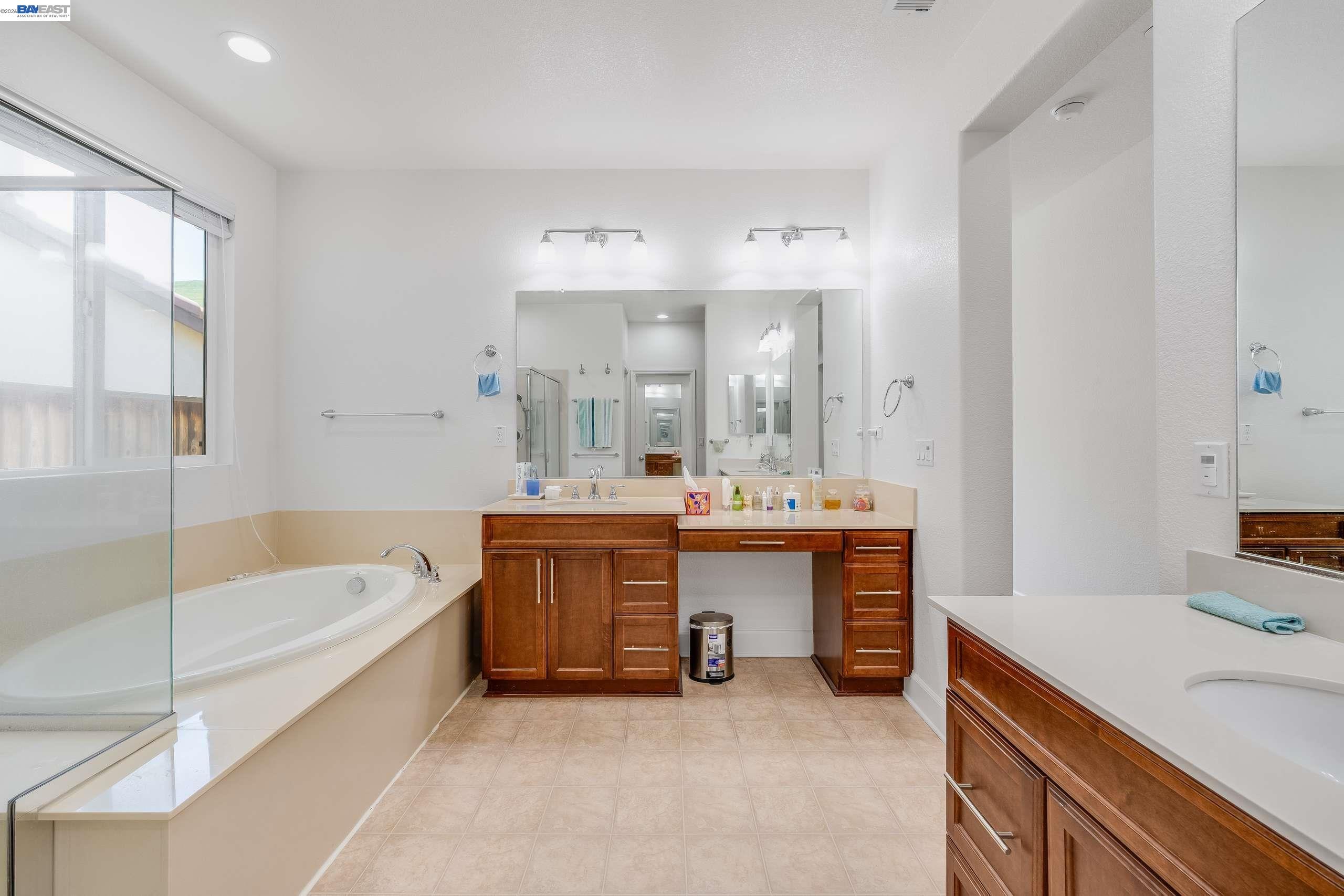 Detail Gallery Image 31 of 42 For 2904 Hanauma Bay Dr., Pittsburg,  CA 94565 - 4 Beds | 3/1 Baths