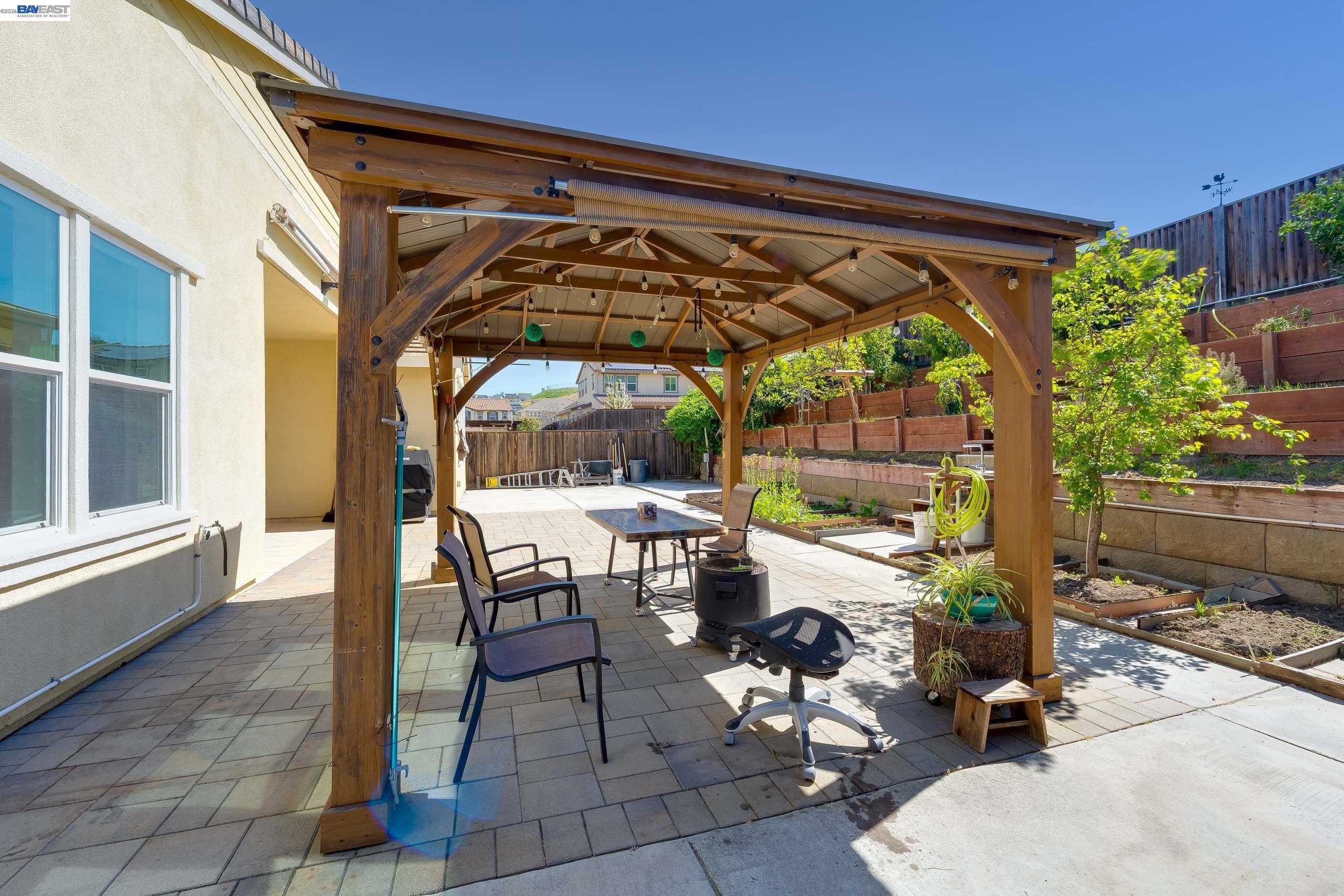 Detail Gallery Image 36 of 42 For 2904 Hanauma Bay Dr., Pittsburg,  CA 94565 - 4 Beds | 3/1 Baths