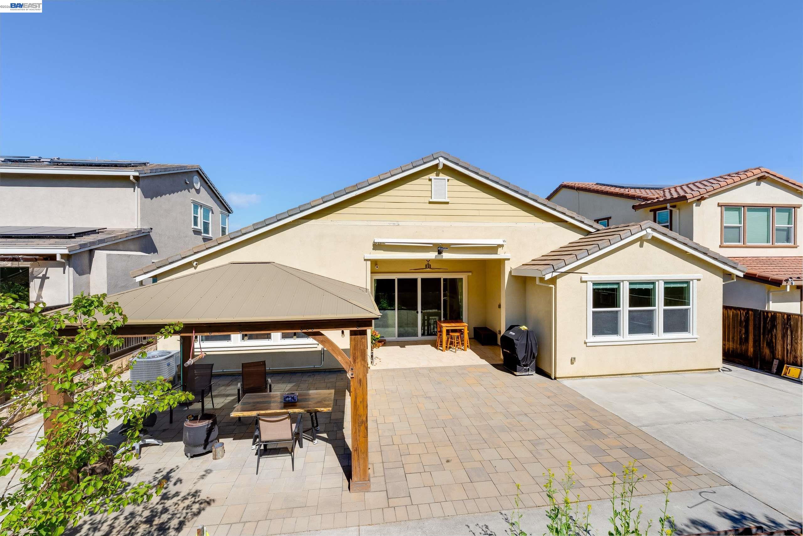 Detail Gallery Image 39 of 42 For 2904 Hanauma Bay Dr., Pittsburg,  CA 94565 - 4 Beds | 3/1 Baths