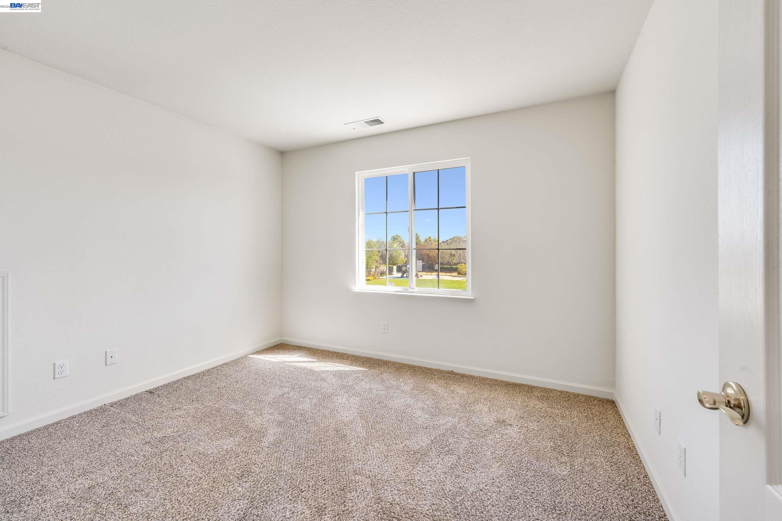 Detail Gallery Image 19 of 40 For 2295 Regatta Way, San Leandro,  CA 94579 - 4 Beds | 2/1 Baths