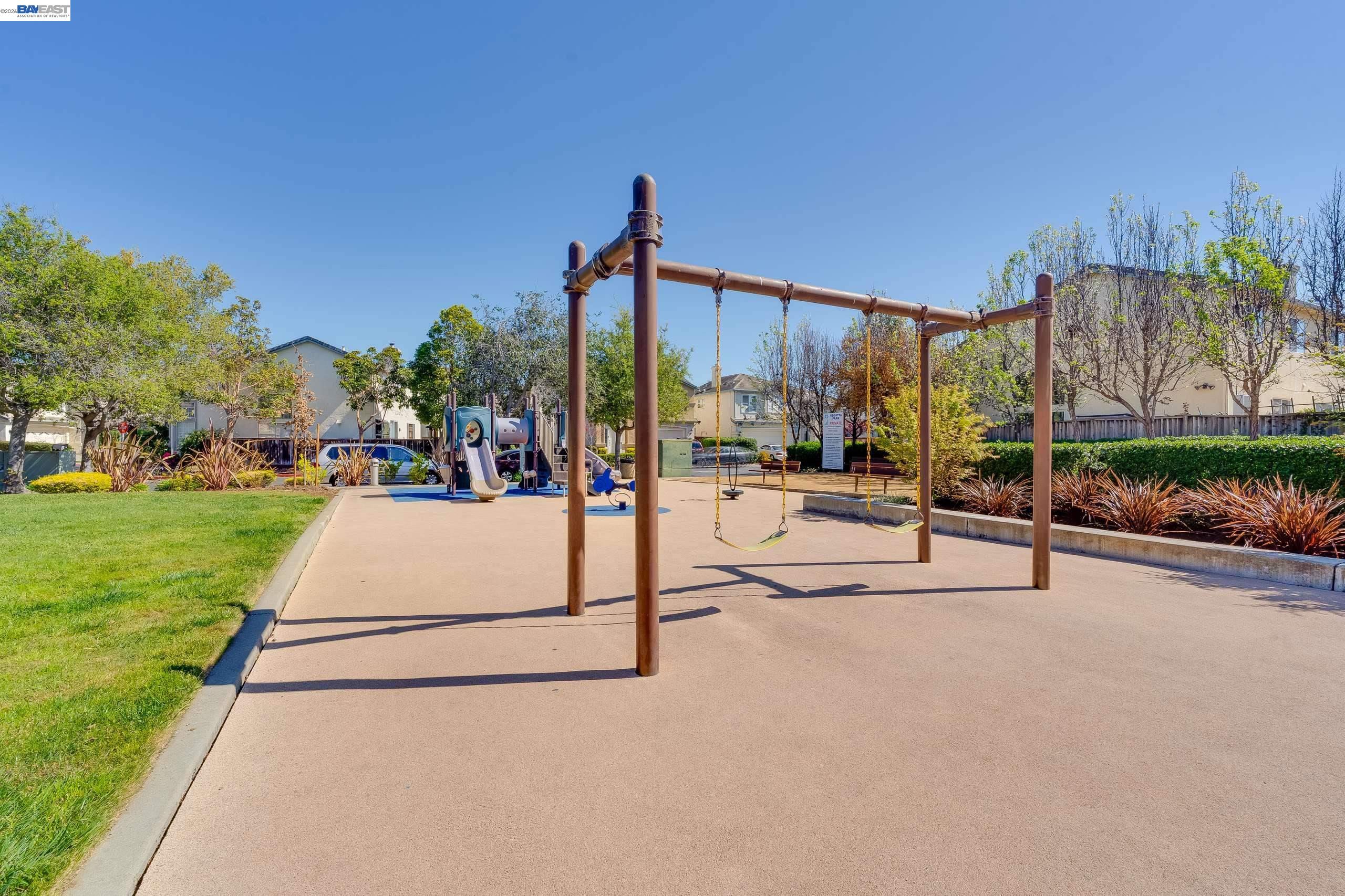 Detail Gallery Image 37 of 40 For 2295 Regatta Way, San Leandro,  CA 94579 - 4 Beds | 2/1 Baths