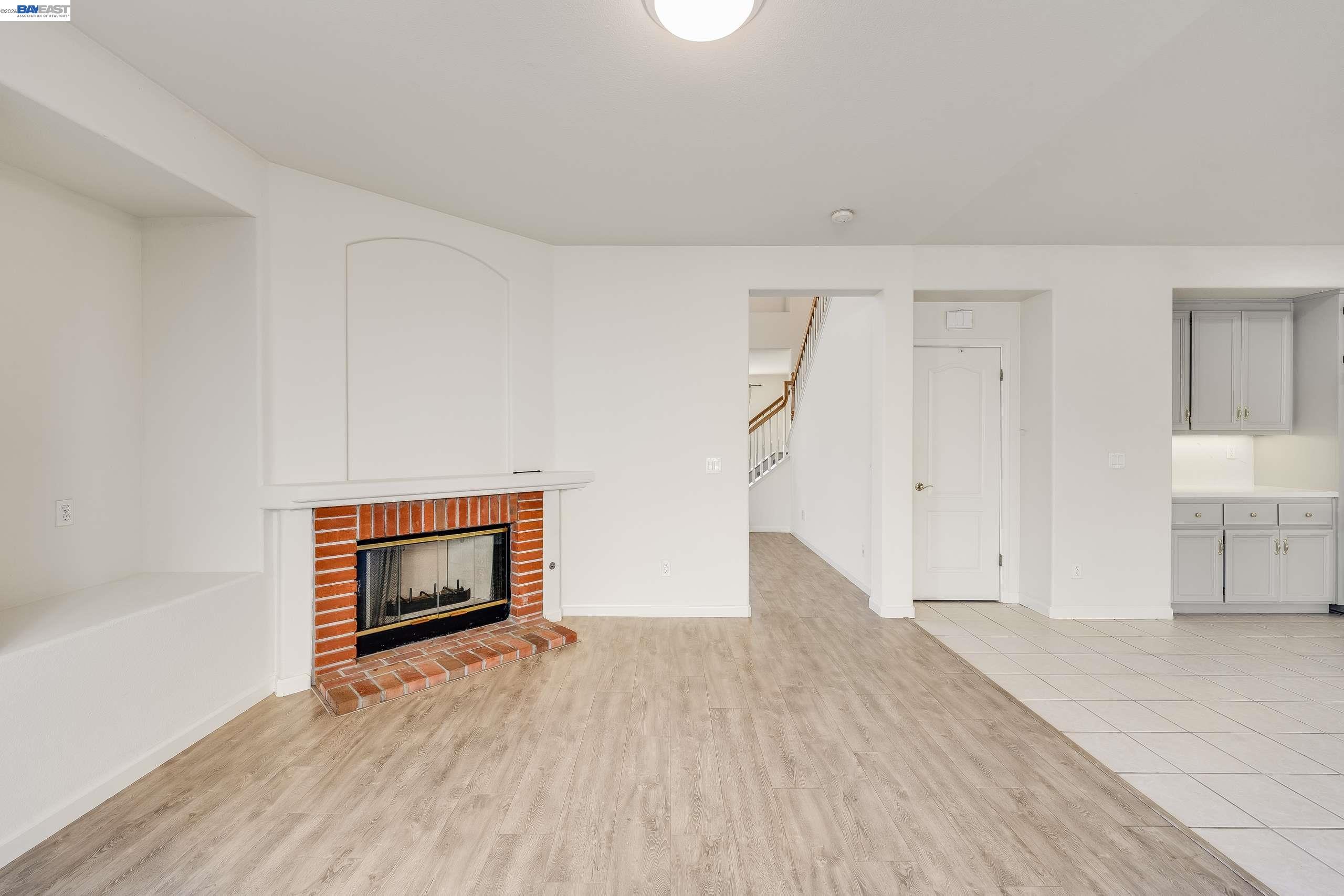 Detail Gallery Image 9 of 40 For 2295 Regatta Way, San Leandro,  CA 94579 - 4 Beds | 2/1 Baths