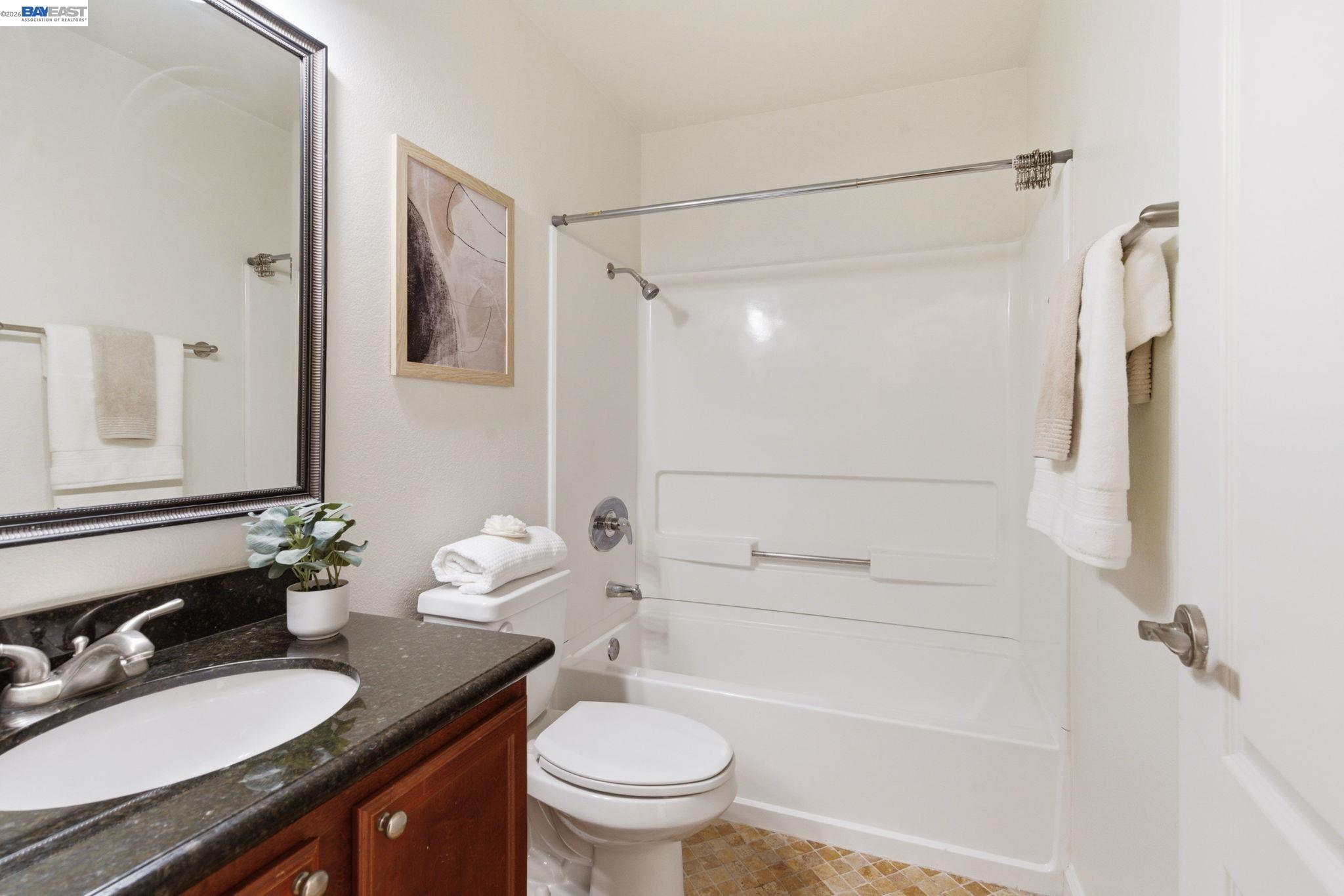 Photo #8: 41128767 Listing: Photo #8