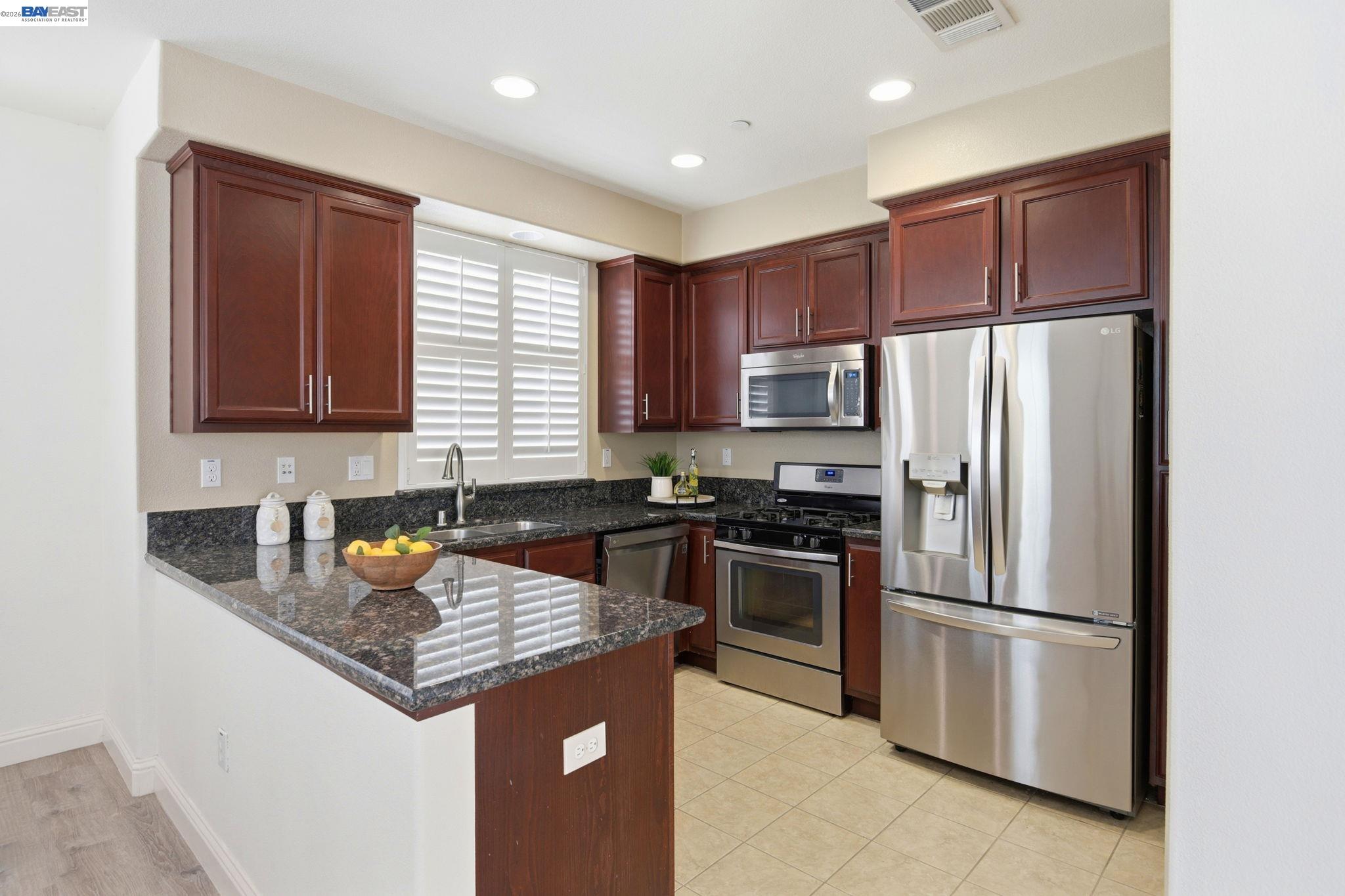 Photo #6: 41128768 Listing: Photo #6