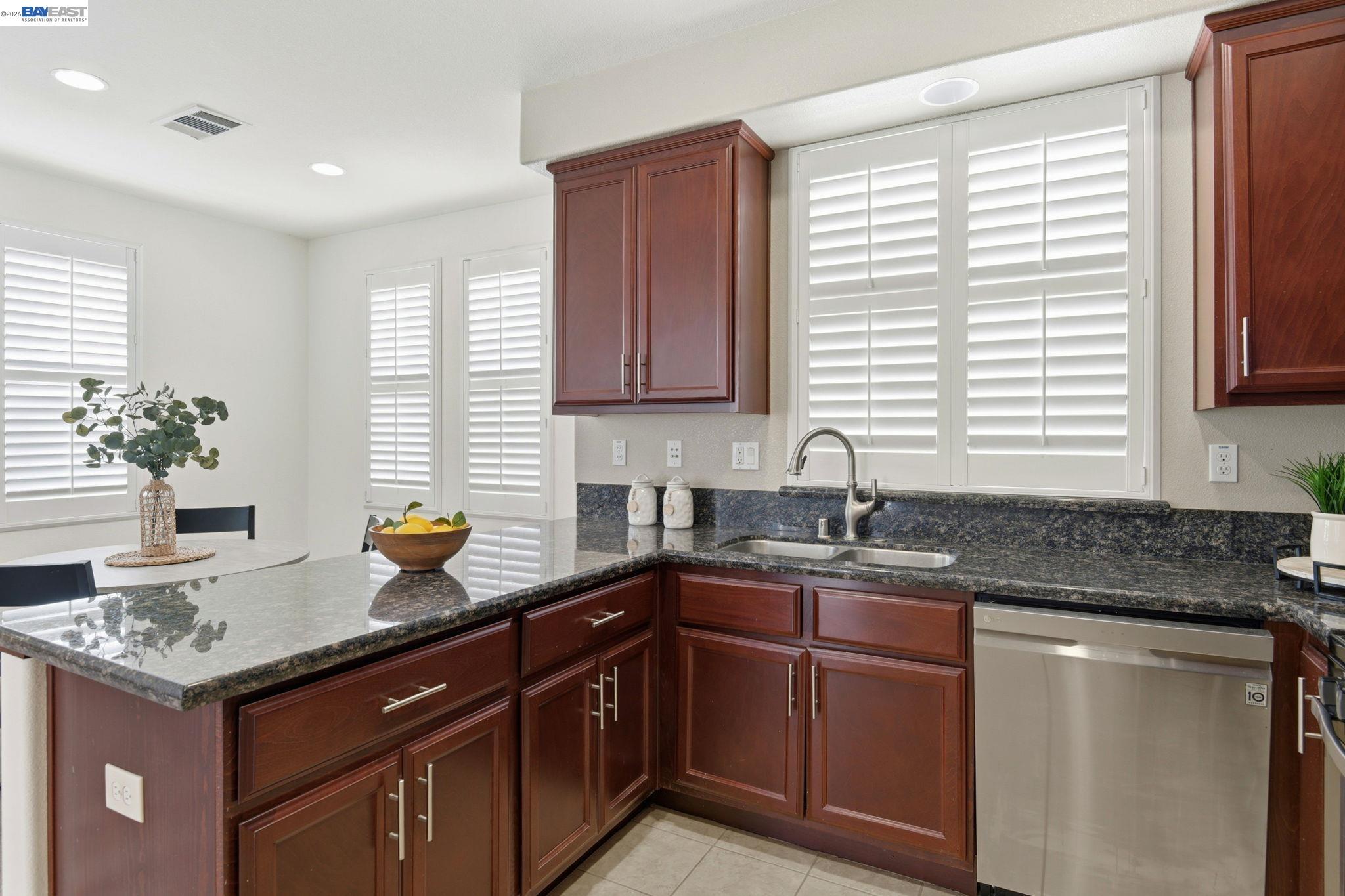 Photo #7: 41128768 Listing: Photo #7