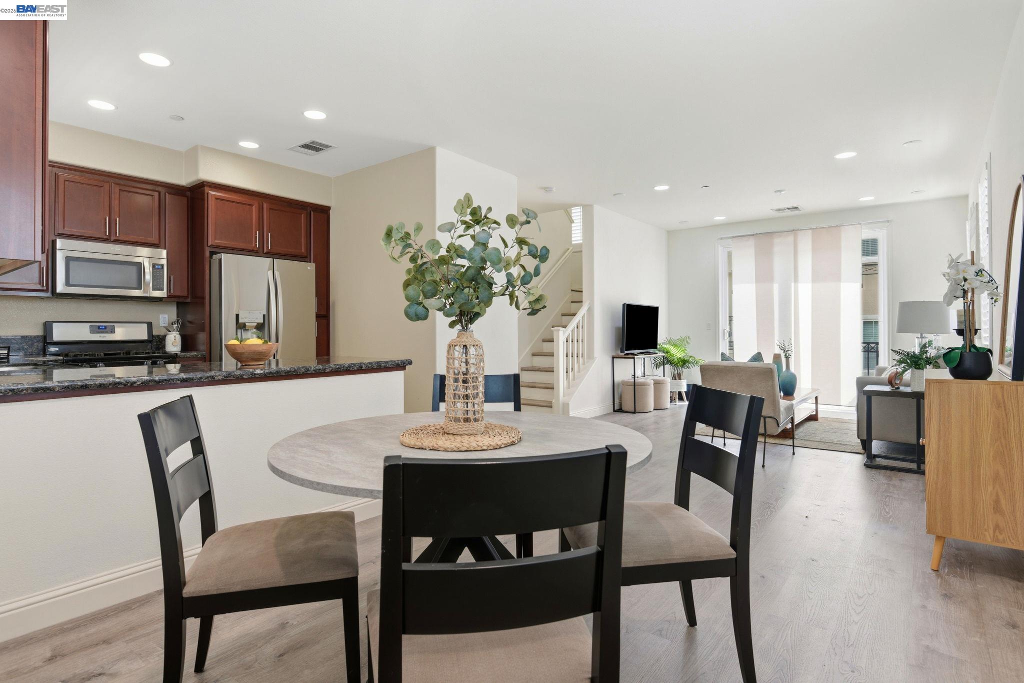 Photo #8: 41128768 Listing: Photo #8