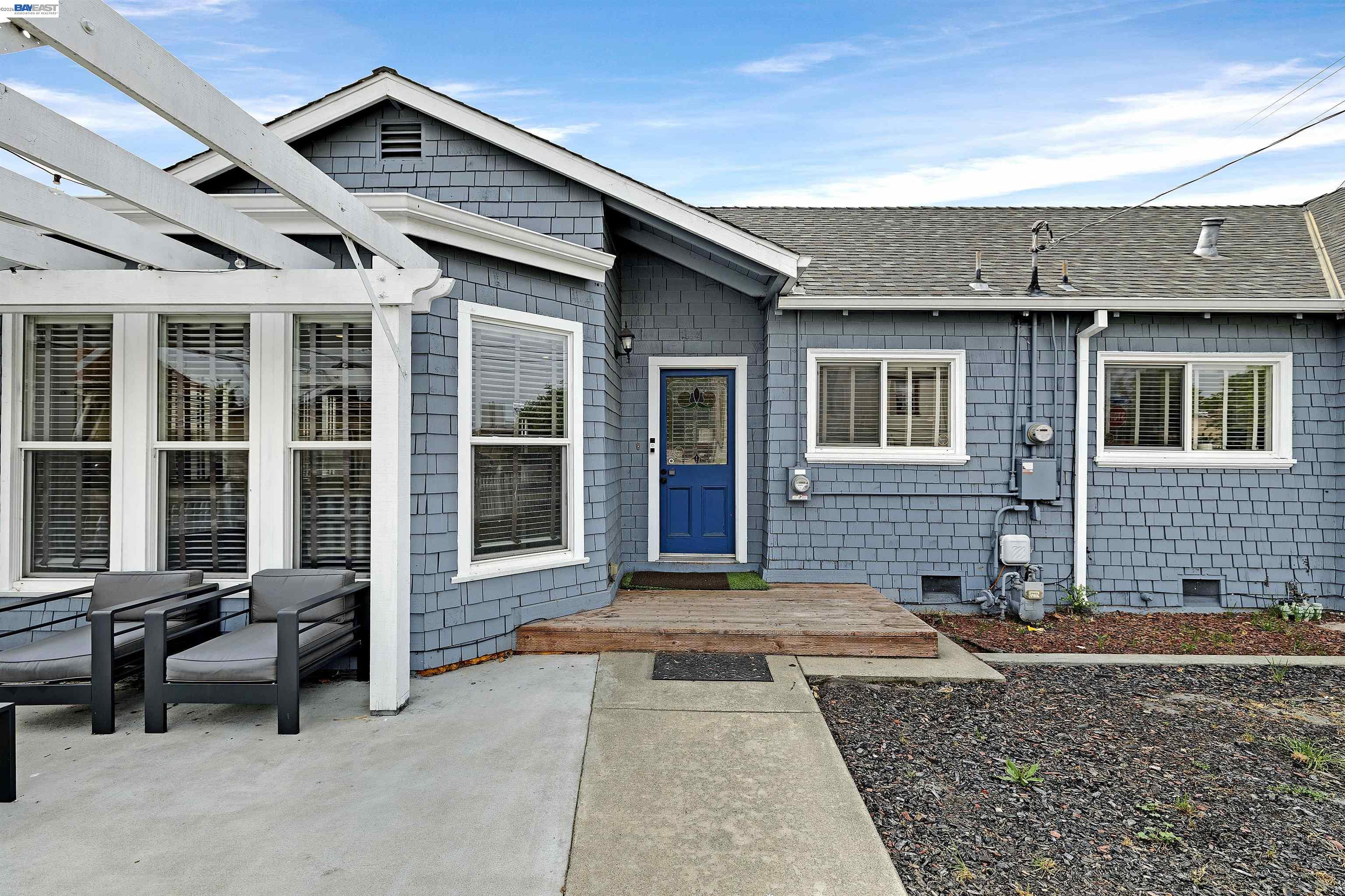 Detail Gallery Image 2 of 43 For 3710 Smith, Union City,  CA 94587 - 4 Beds | 2 Baths