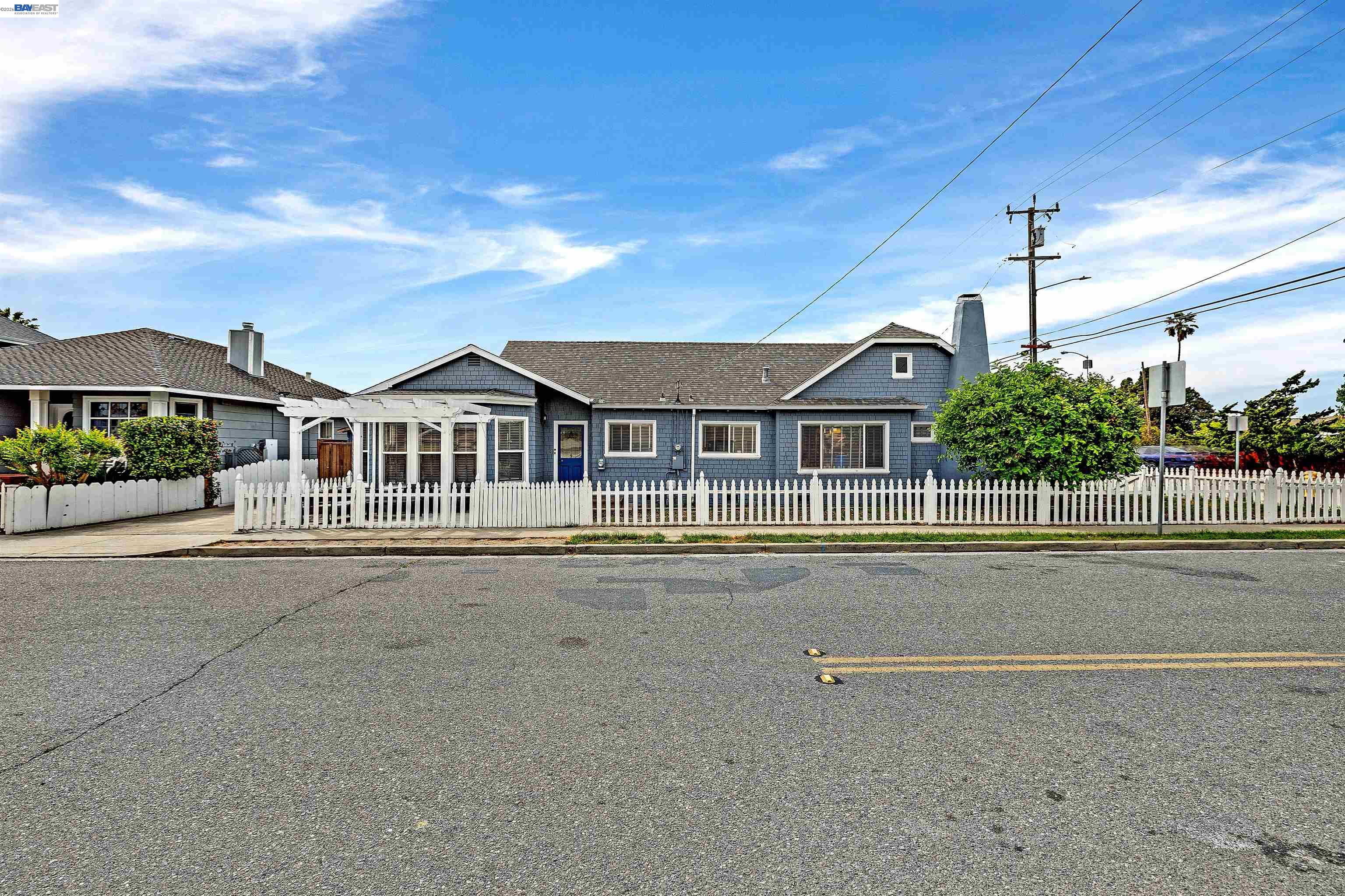 Detail Gallery Image 5 of 43 For 3710 Smith, Union City,  CA 94587 - 4 Beds | 2 Baths