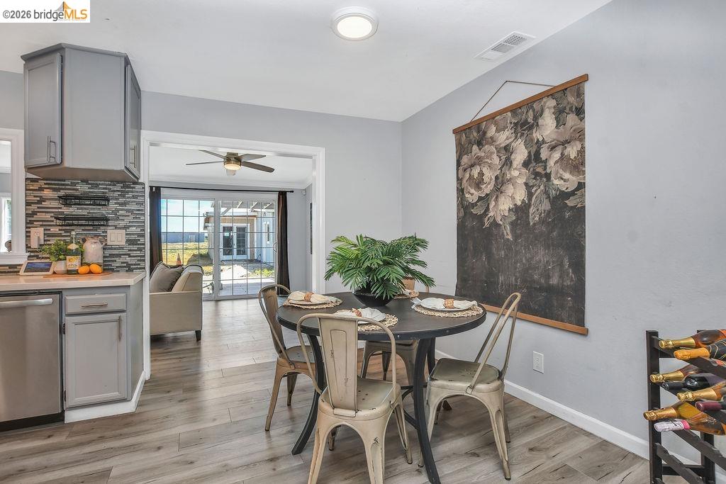 Detail Gallery Image 6 of 46 For 2191 E Cypress Rd, Oakley,  CA 94561 - 4 Beds | 2 Baths