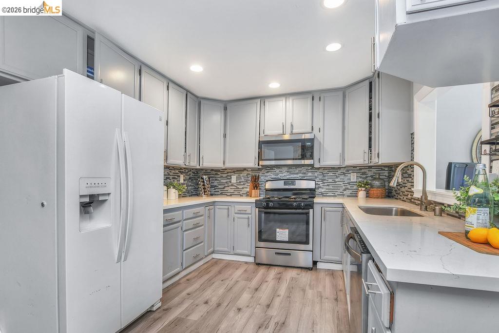 Detail Gallery Image 7 of 46 For 2191 E Cypress Rd, Oakley,  CA 94561 - 4 Beds | 2 Baths