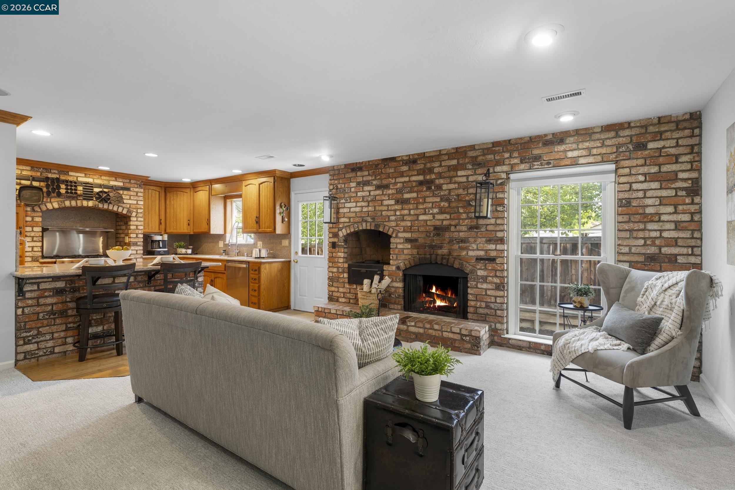 Detail Gallery Image 13 of 31 For 3366 Euclid Ave, Concord,  CA 94519 - 4 Beds | 3/1 Baths