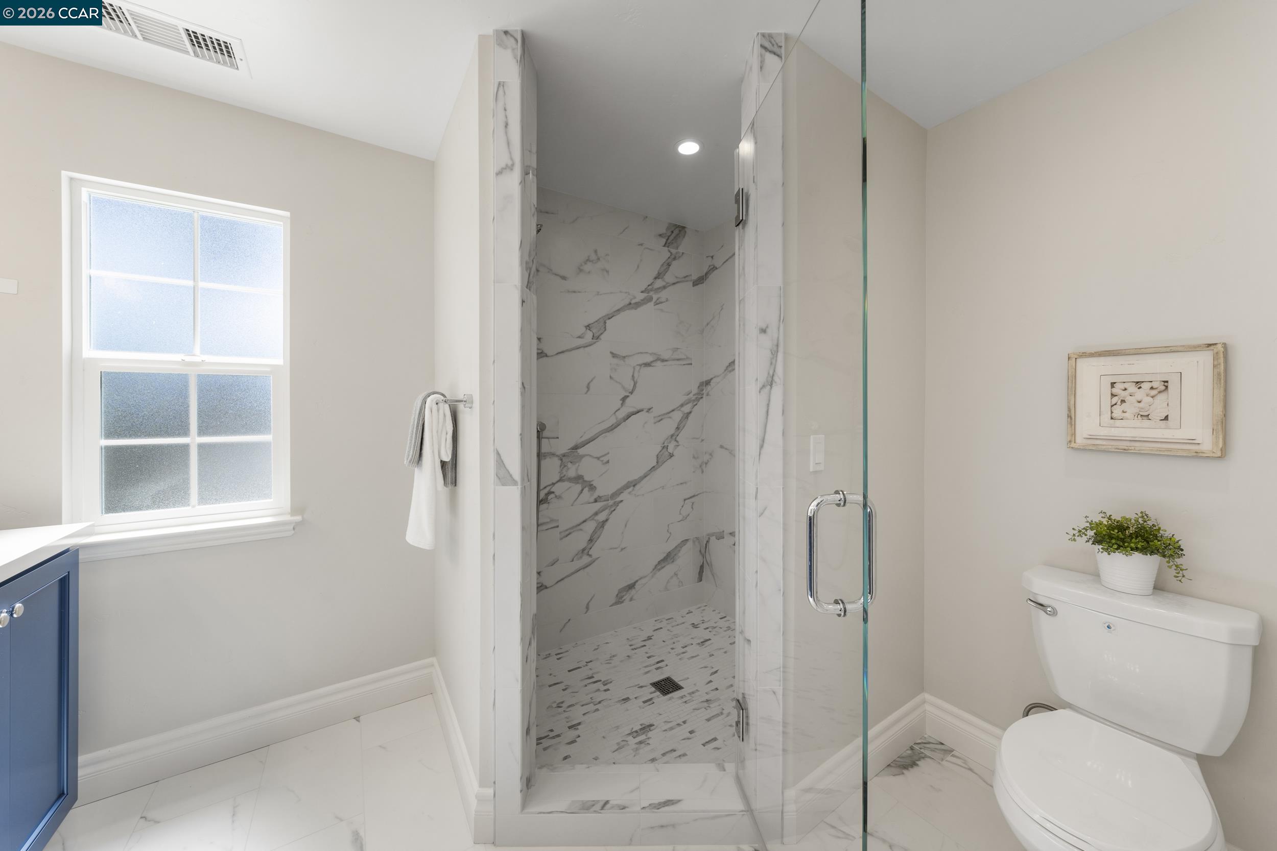 Detail Gallery Image 23 of 31 For 3366 Euclid Ave, Concord,  CA 94519 - 4 Beds | 3/1 Baths