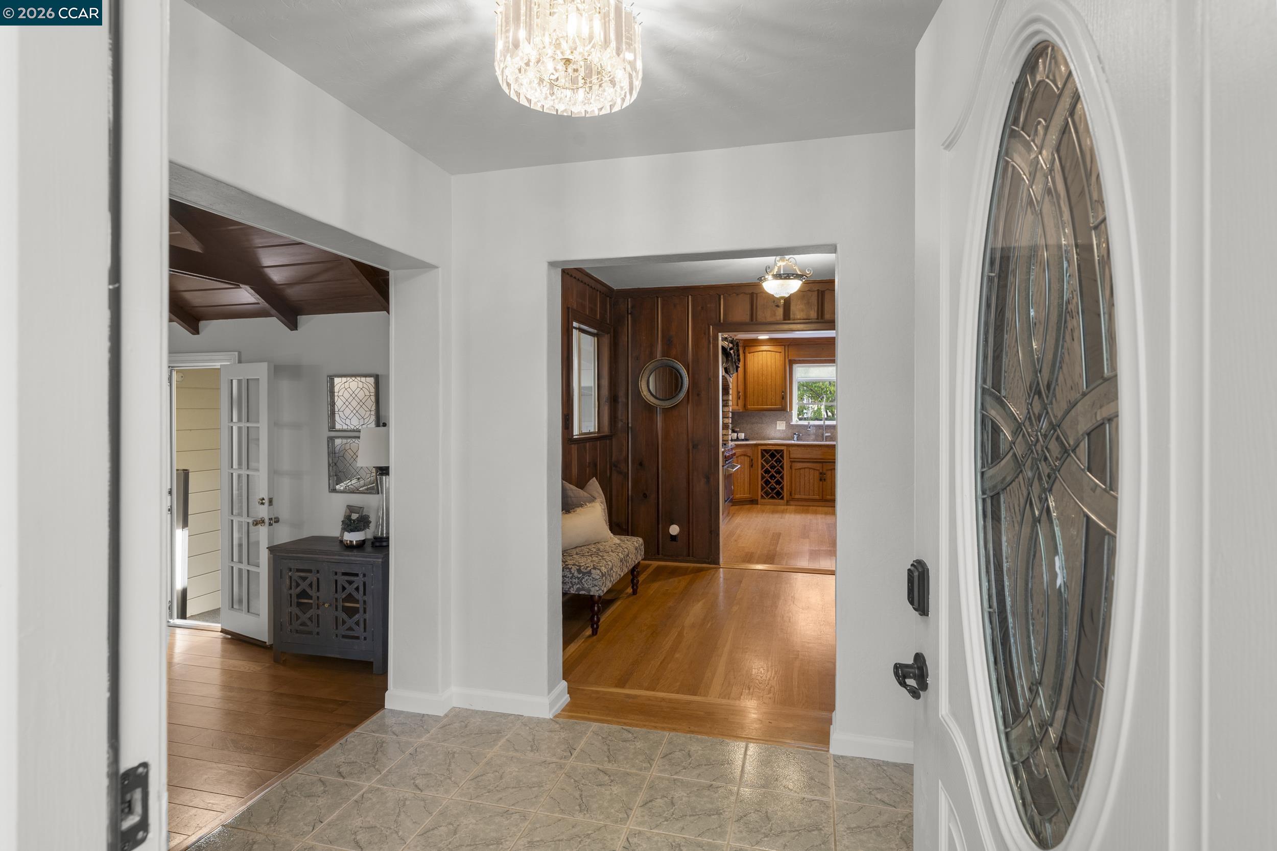 Detail Gallery Image 4 of 31 For 3366 Euclid Ave, Concord,  CA 94519 - 4 Beds | 3/1 Baths