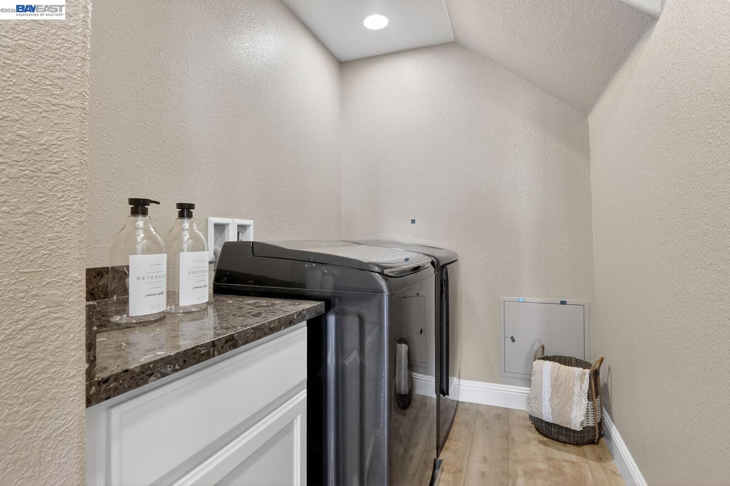 Photo #23: 41128776 Listing: Photo #23