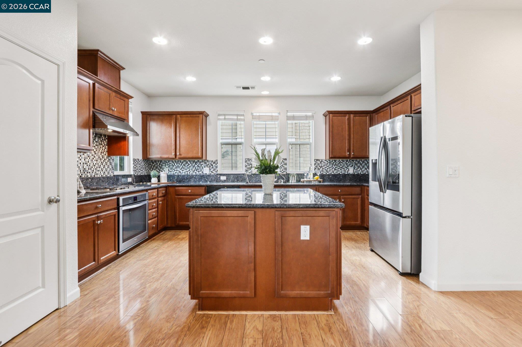 Photo #12: 41128777 Listing: Photo #12