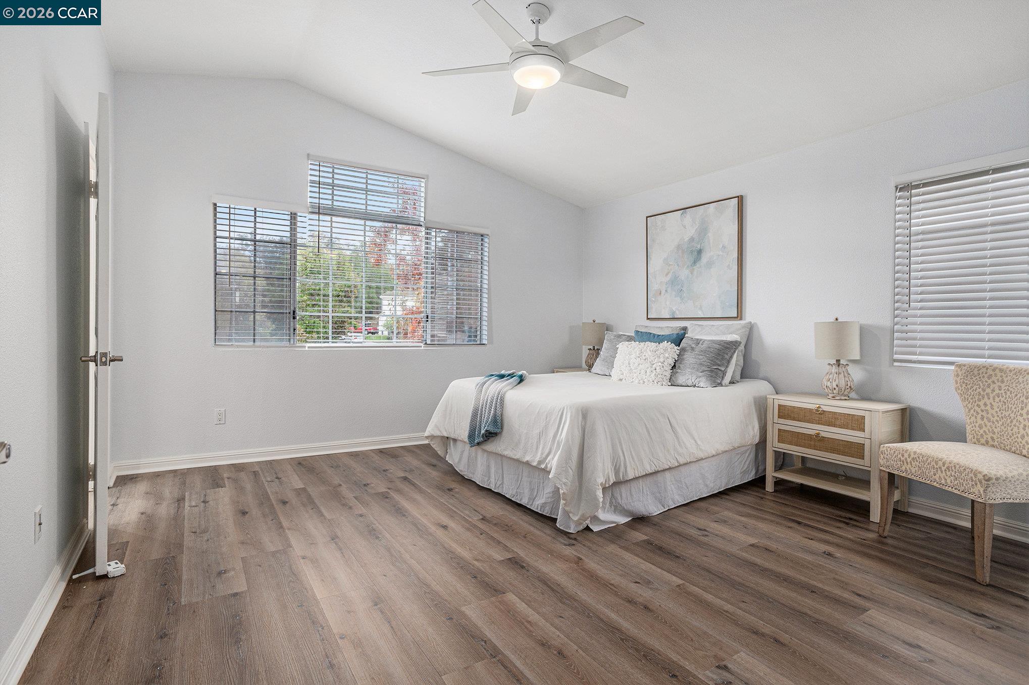 Detail Gallery Image 13 of 25 For 745 Bayshore St, Martinez,  CA 94553 - 4 Beds | 2/1 Baths