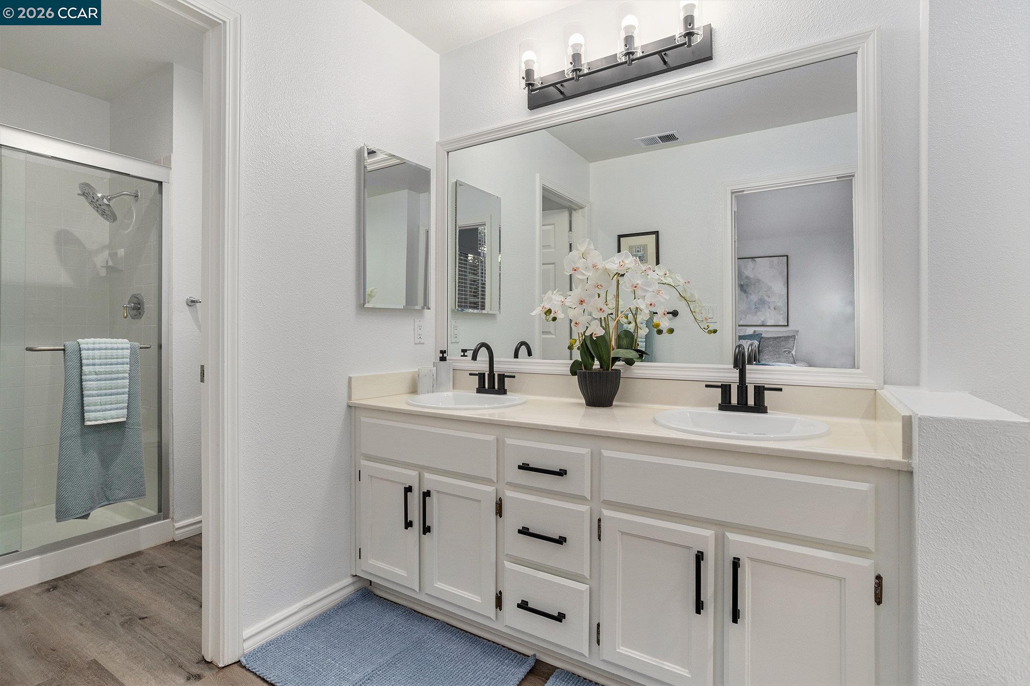 Detail Gallery Image 15 of 25 For 745 Bayshore St, Martinez,  CA 94553 - 4 Beds | 2/1 Baths