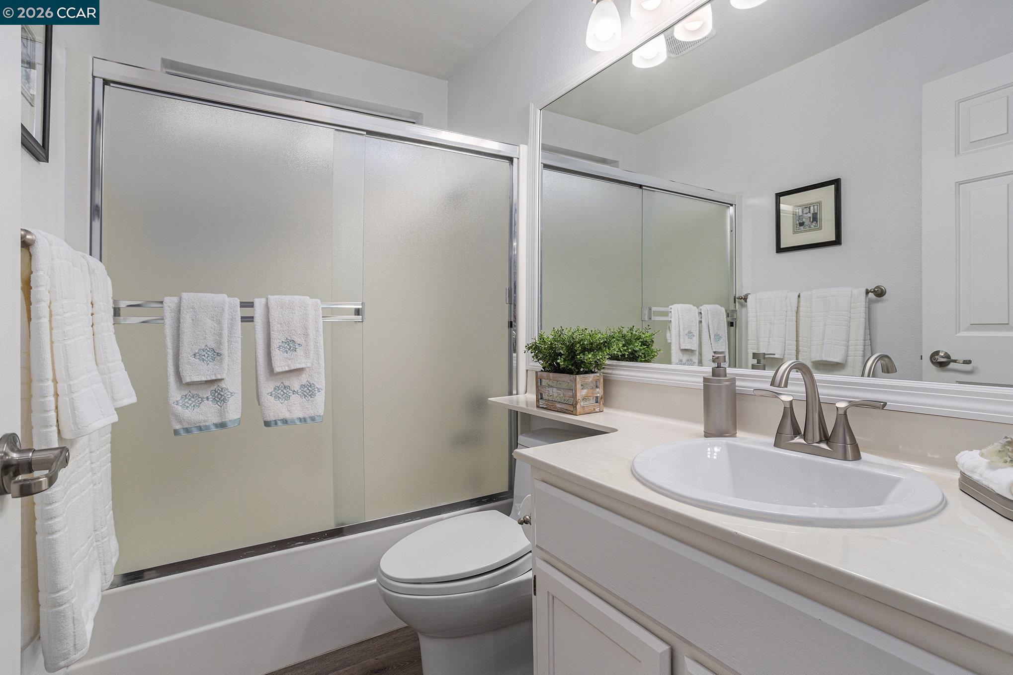 Detail Gallery Image 21 of 25 For 745 Bayshore St, Martinez,  CA 94553 - 4 Beds | 2/1 Baths