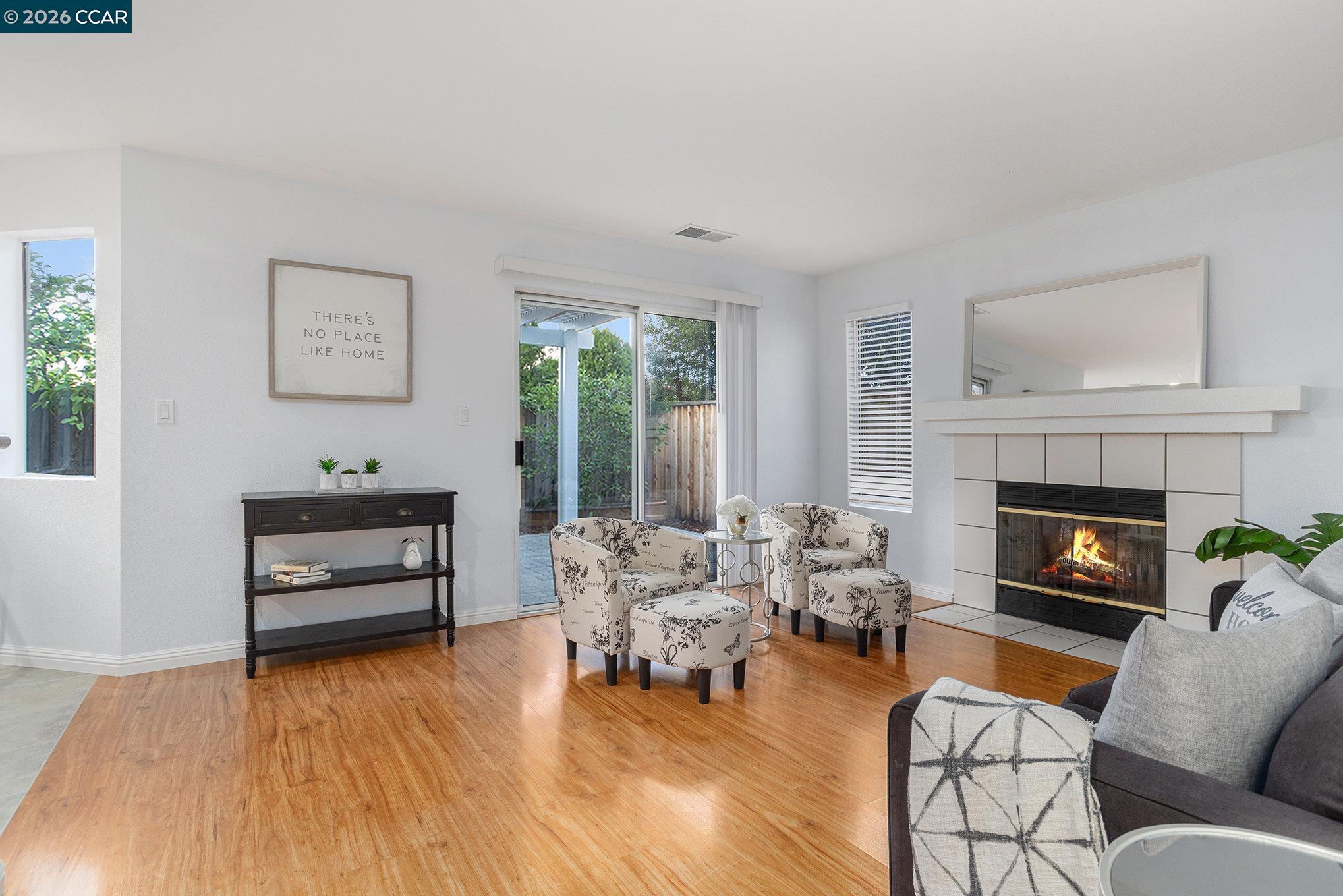 Detail Gallery Image 9 of 25 For 745 Bayshore St, Martinez,  CA 94553 - 4 Beds | 2/1 Baths