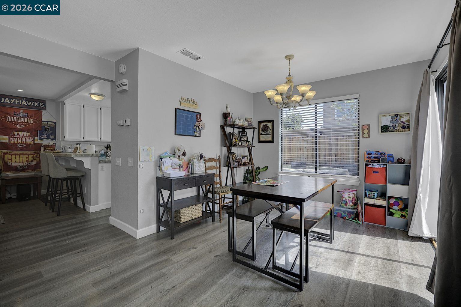 Detail Gallery Image 5 of 38 For 2099 Meadowlark Ln, Oakley,  CA 94561 - 3 Beds | 2/1 Baths