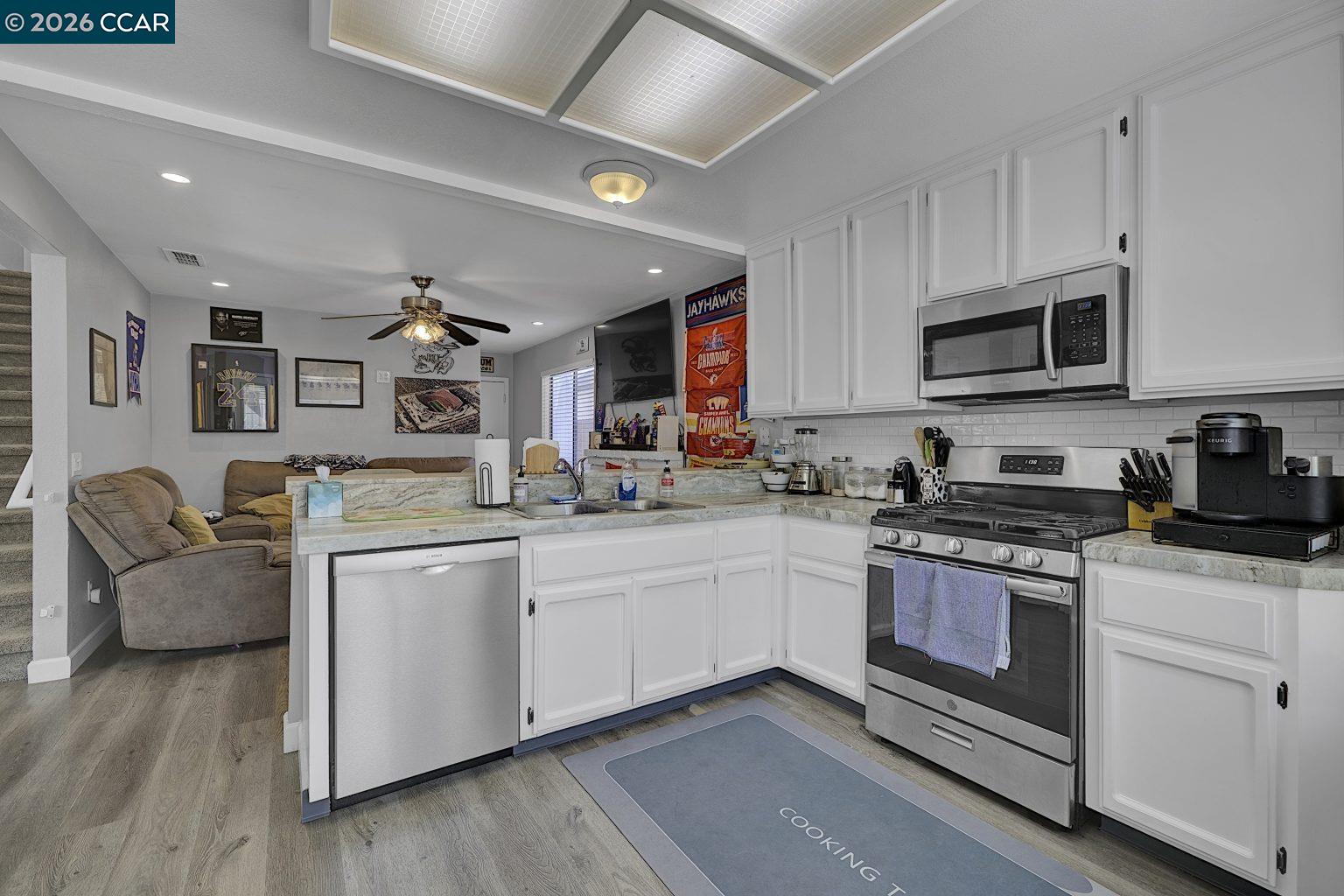 Detail Gallery Image 10 of 38 For 2099 Meadowlark Ln, Oakley,  CA 94561 - 3 Beds | 2/1 Baths