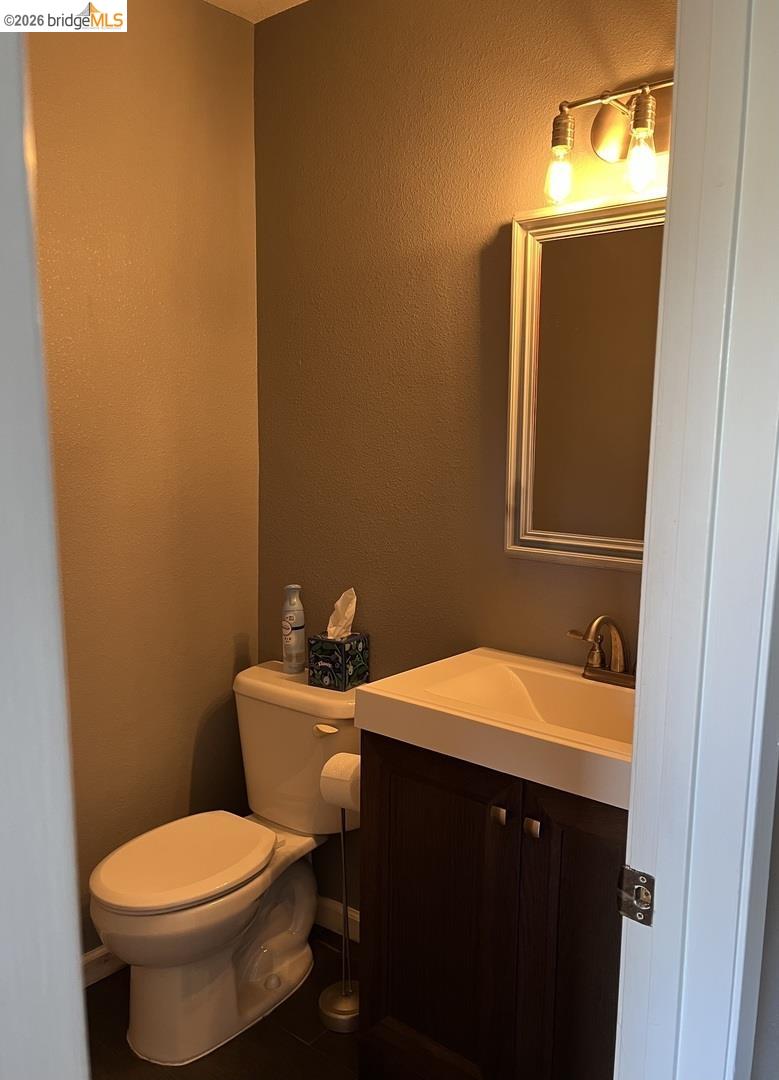 Detail Gallery Image 8 of 30 For 1672 San Vicente Ave, Napa,  CA 94558 - 4 Beds | 2/1 Baths