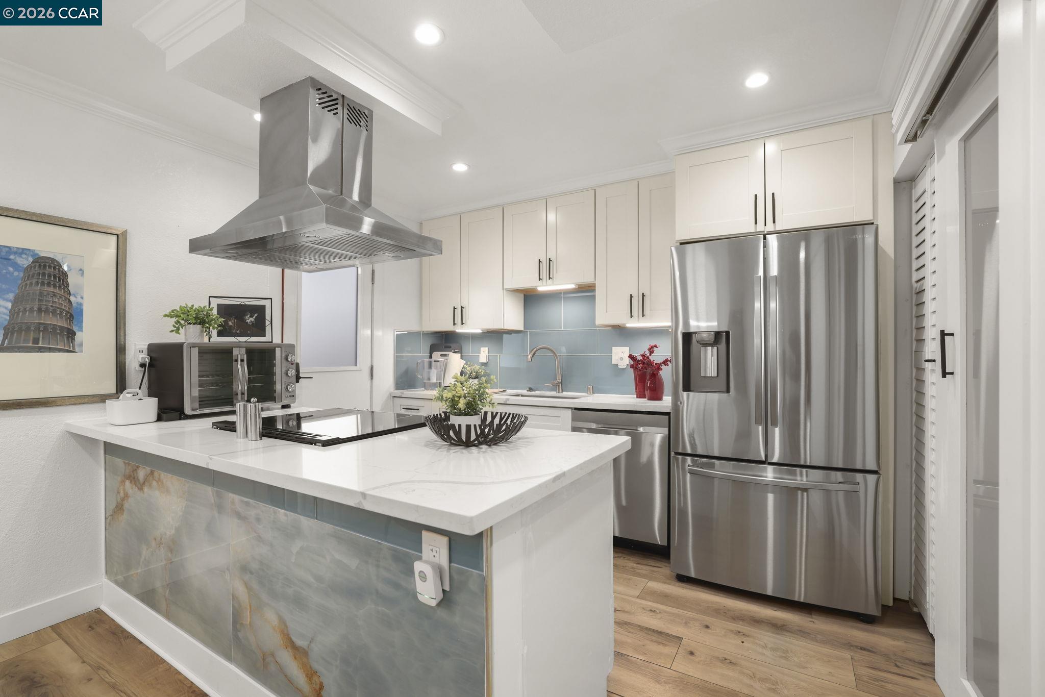 Photo #1: 41128789 Listing: Photo #1