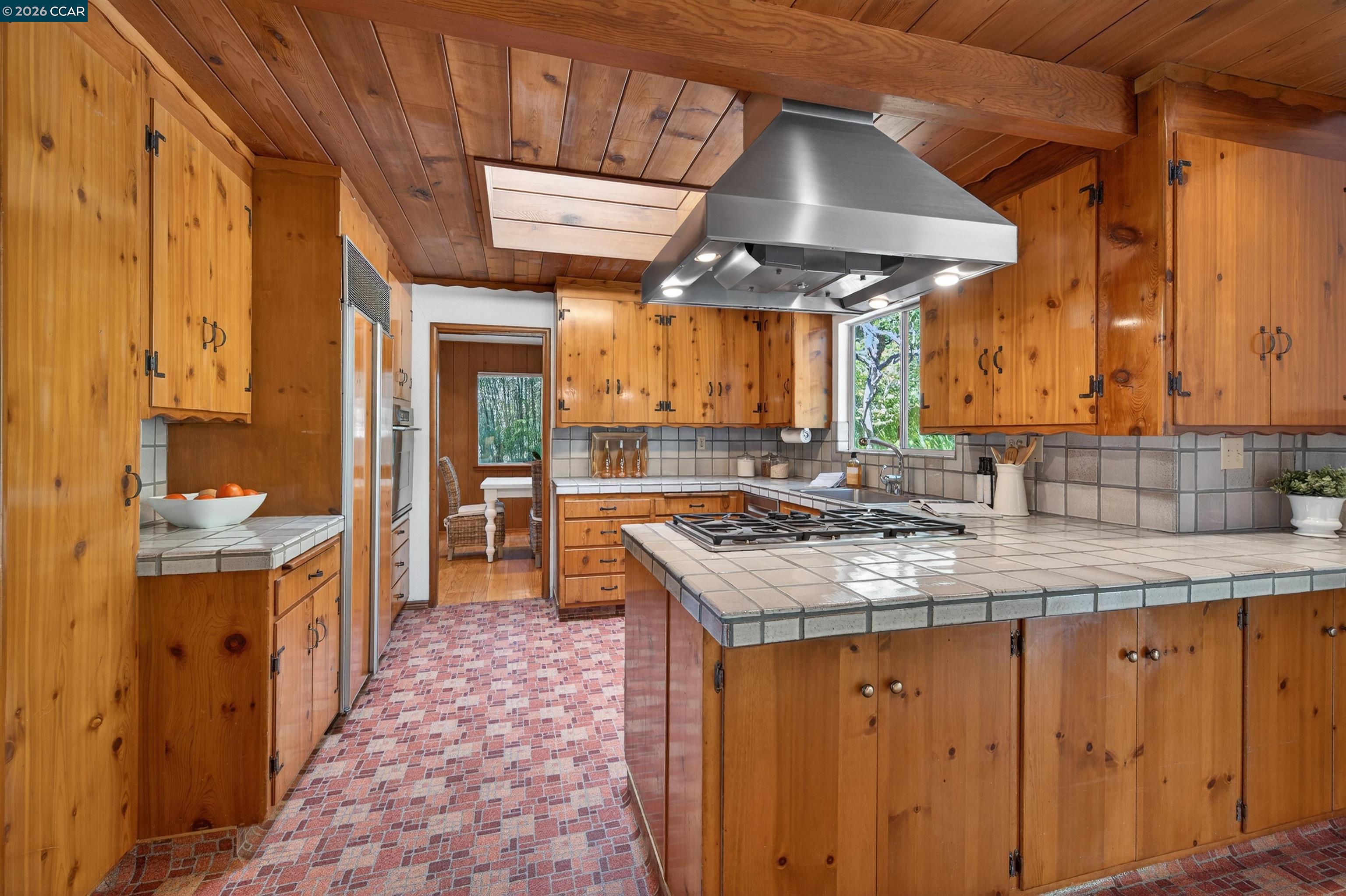 Detail Gallery Image 15 of 45 For 15 Crown Ct, Orinda,  CA 94563 - 4 Beds | 2 Baths