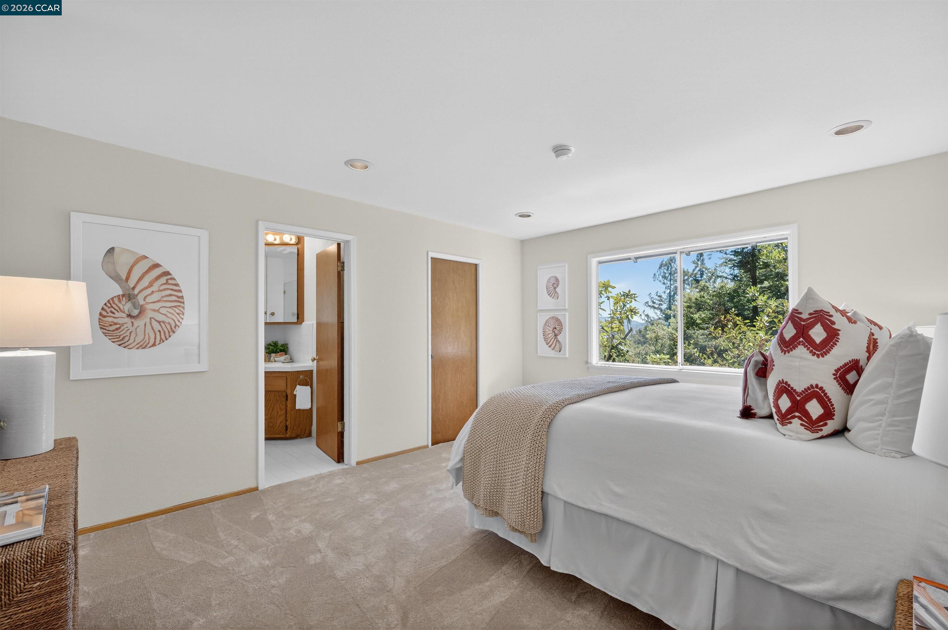 Detail Gallery Image 20 of 45 For 15 Crown Ct, Orinda,  CA 94563 - 4 Beds | 2 Baths