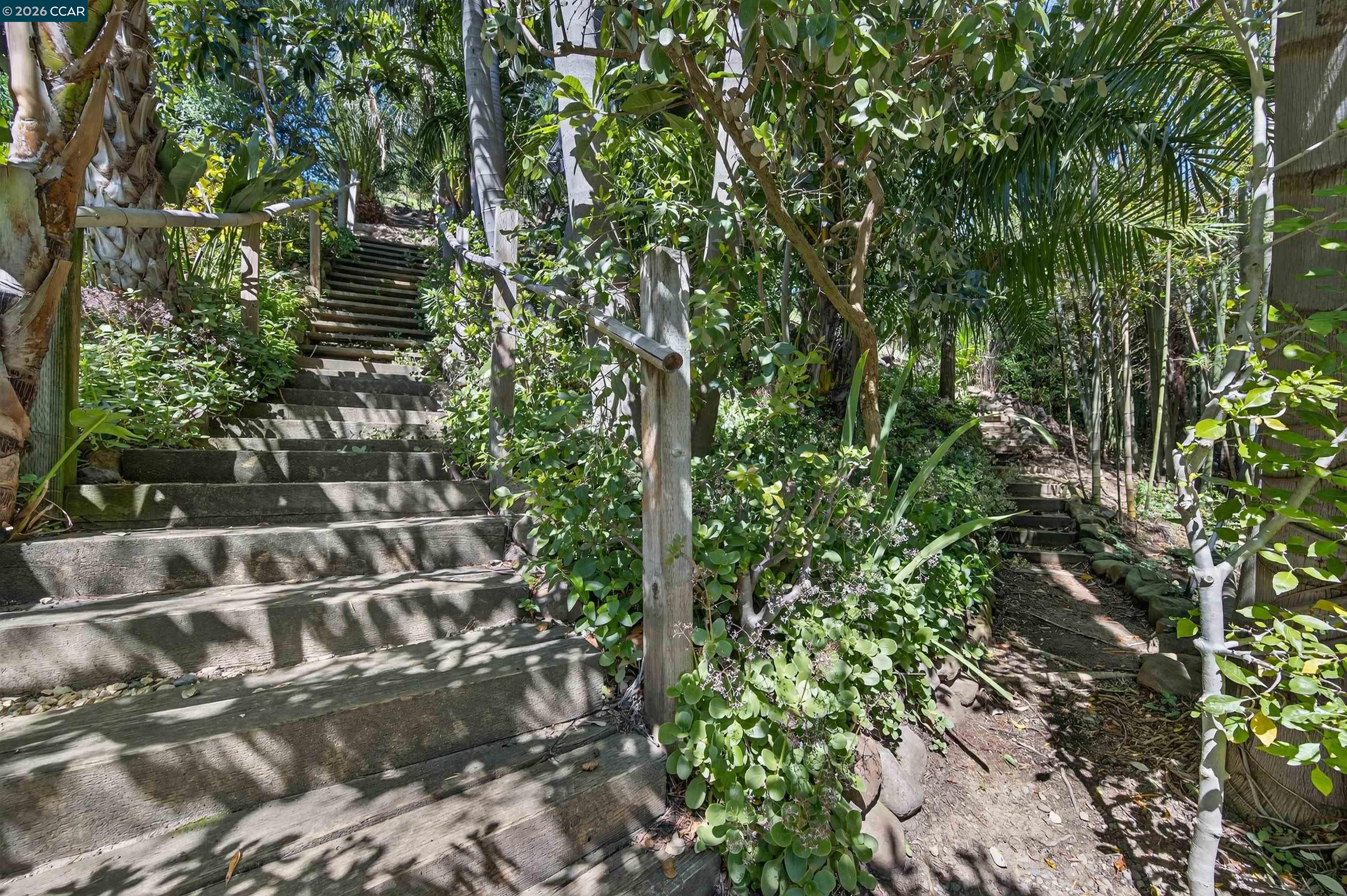 Detail Gallery Image 34 of 45 For 15 Crown Ct, Orinda,  CA 94563 - 4 Beds | 2 Baths