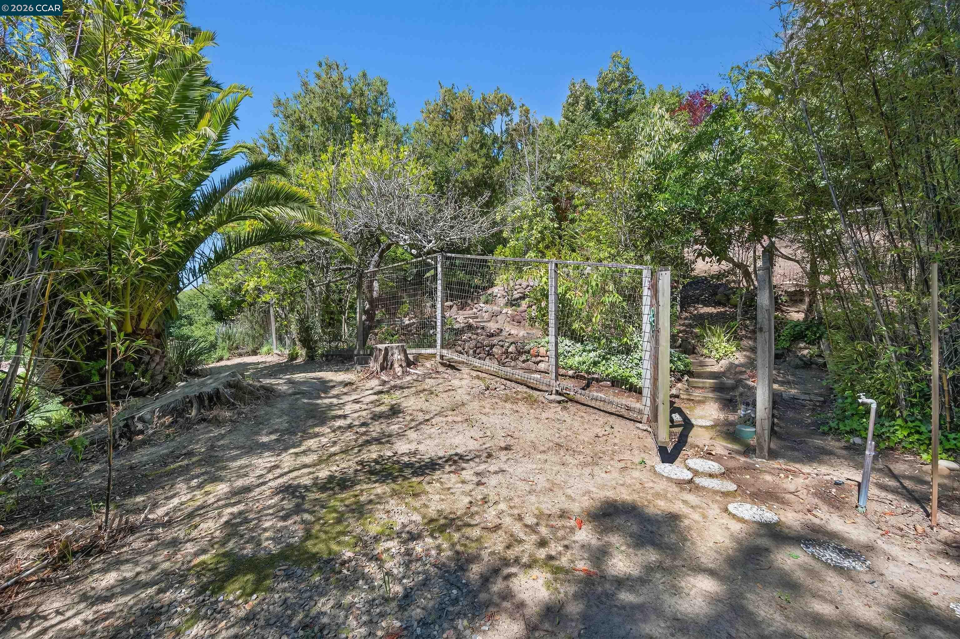 Detail Gallery Image 40 of 45 For 15 Crown Ct, Orinda,  CA 94563 - 4 Beds | 2 Baths