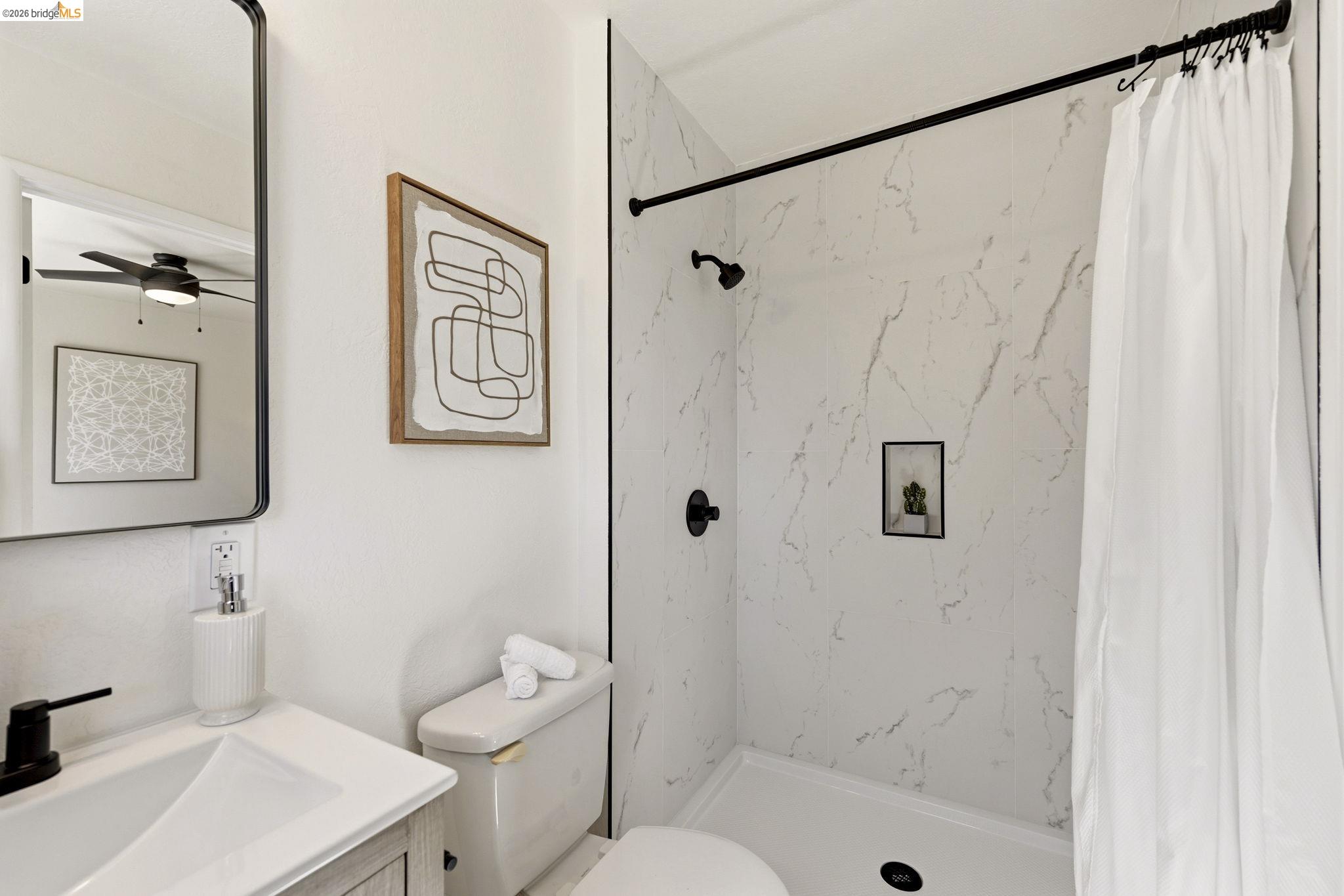 Detail Gallery Image 23 of 60 For 1665 Highland Blvd, Hayward,  CA 94542 - 5 Beds | 3 Baths