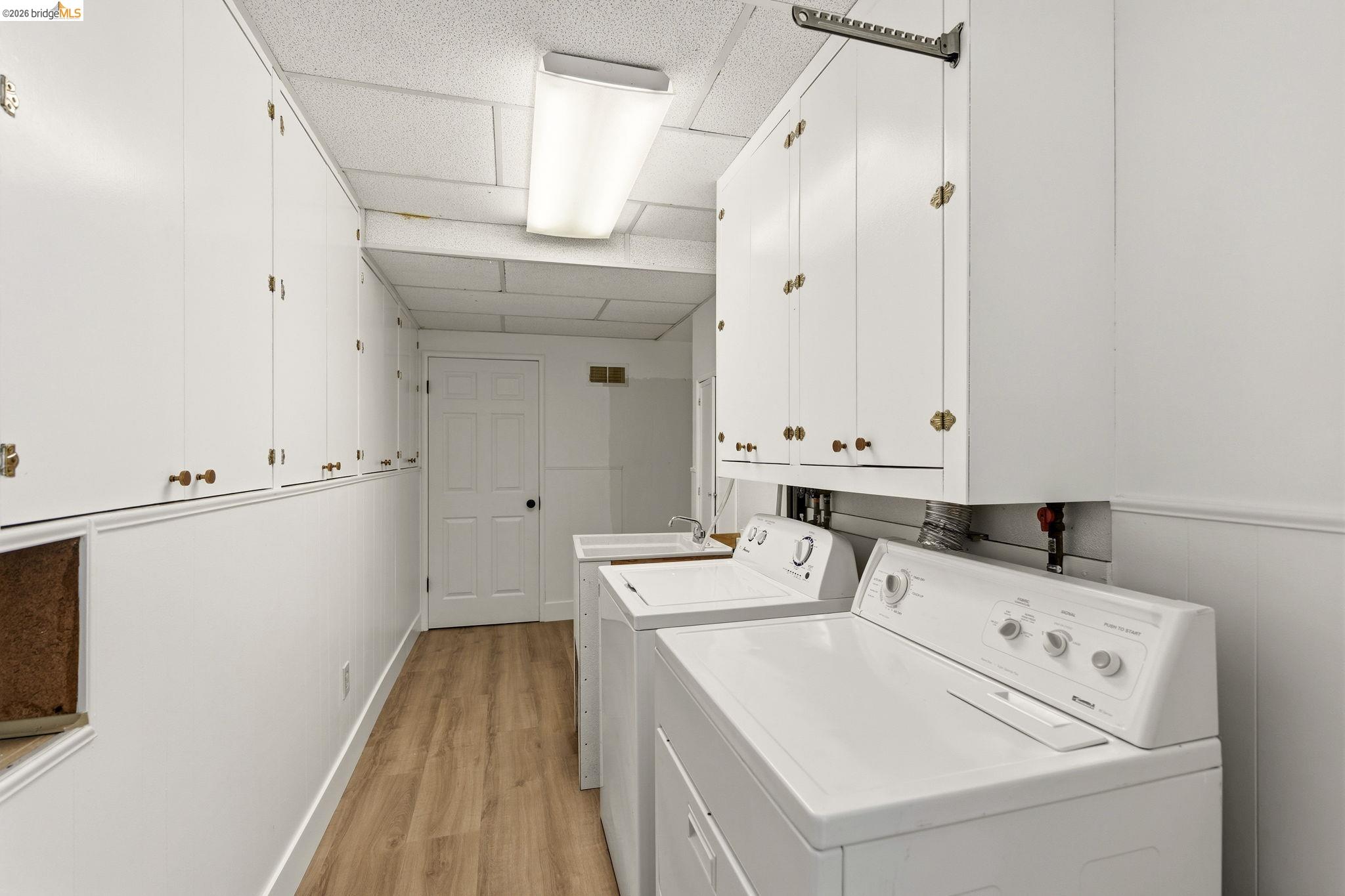 Detail Gallery Image 29 of 60 For 1665 Highland Blvd, Hayward,  CA 94542 - 5 Beds | 3 Baths