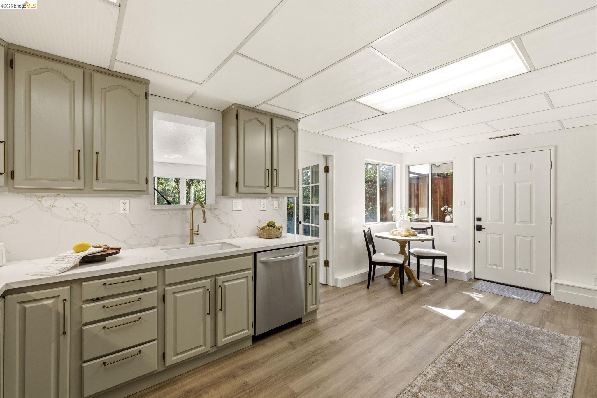 Detail Gallery Image 32 of 60 For 1665 Highland Blvd, Hayward,  CA 94542 - 5 Beds | 3 Baths