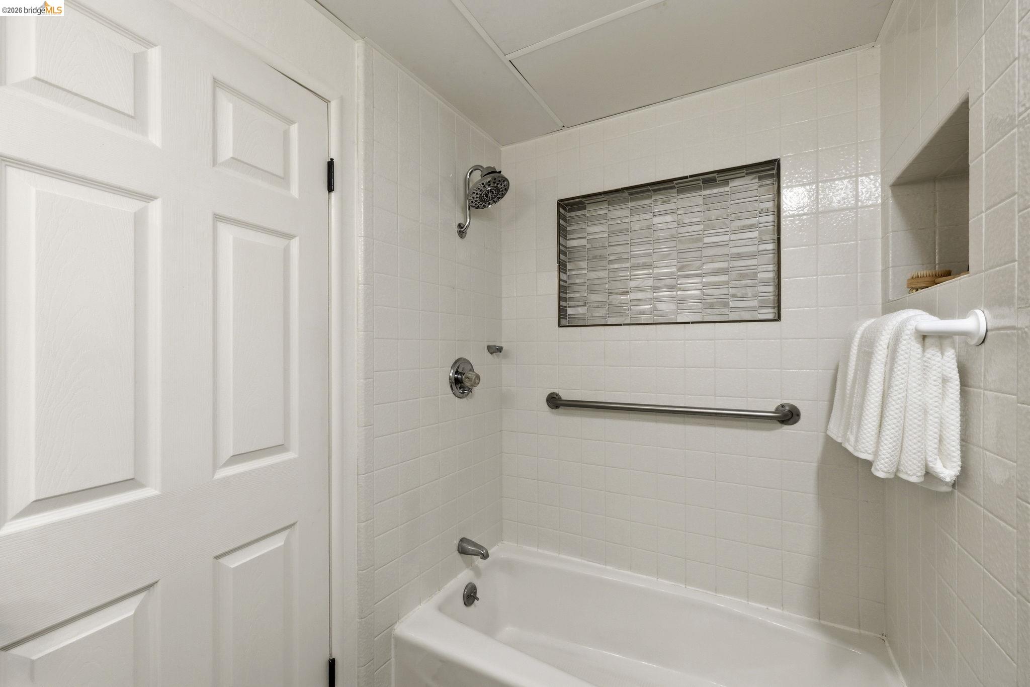 Detail Gallery Image 41 of 60 For 1665 Highland Blvd, Hayward,  CA 94542 - 5 Beds | 3 Baths