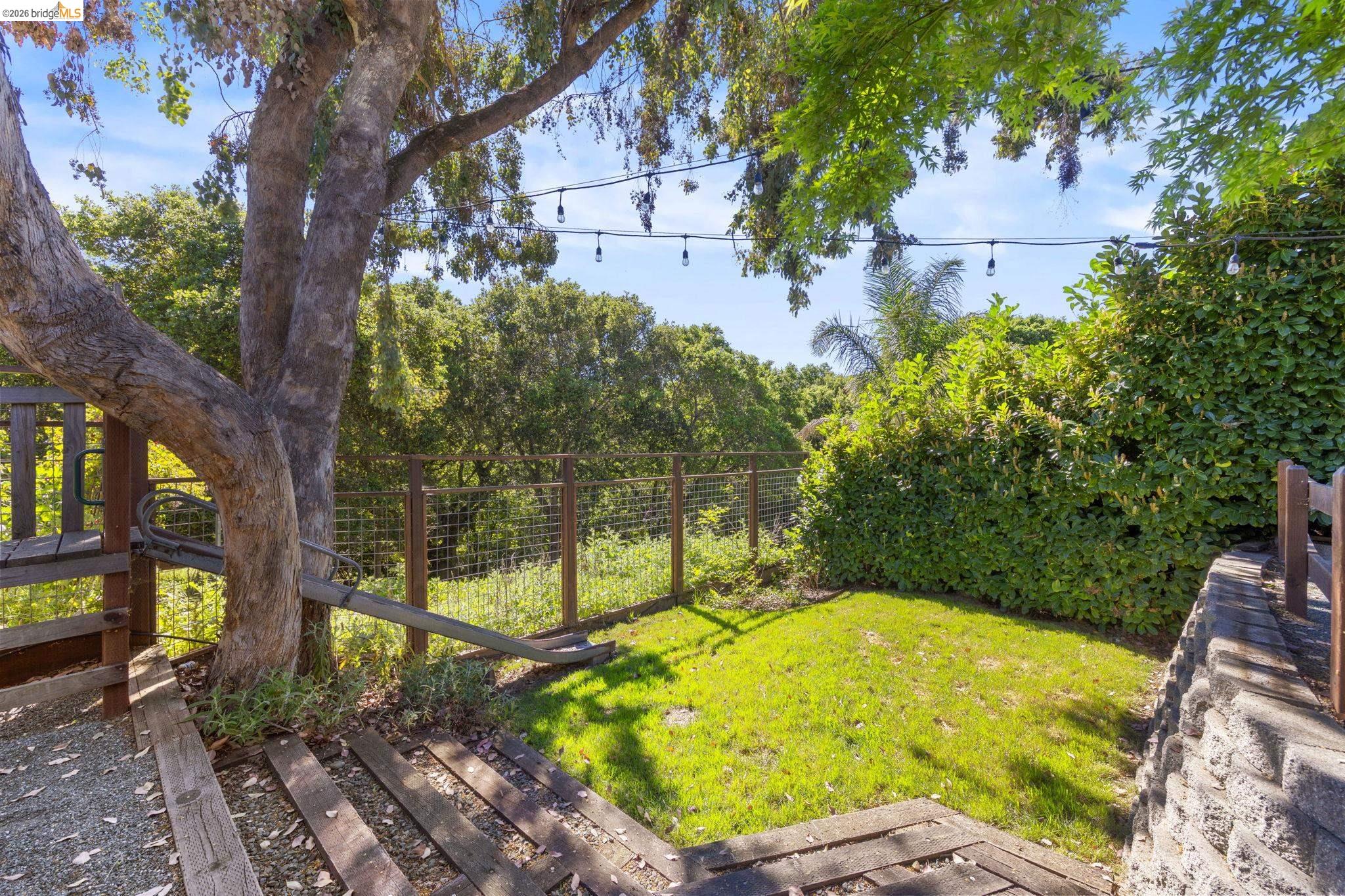 Detail Gallery Image 46 of 60 For 1665 Highland Blvd, Hayward,  CA 94542 - 5 Beds | 3 Baths