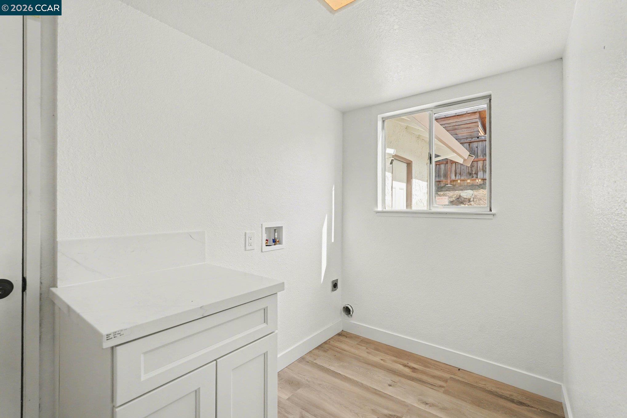 Detail Gallery Image 16 of 43 For 2921 Bluebell Cir, Antioch,  CA 94531 - 5 Beds | 3/1 Baths