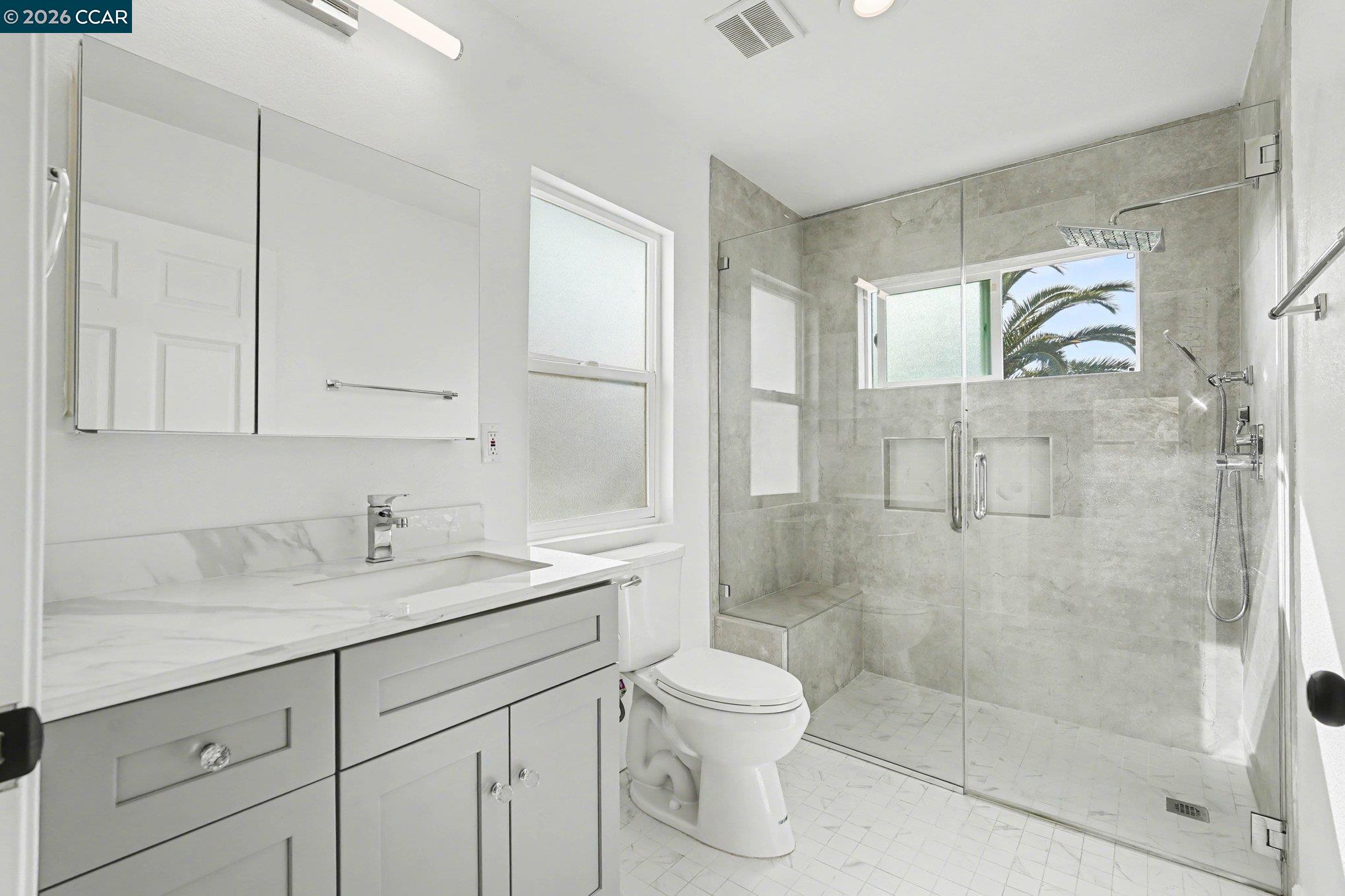 Detail Gallery Image 20 of 43 For 2921 Bluebell Cir, Antioch,  CA 94531 - 5 Beds | 3/1 Baths