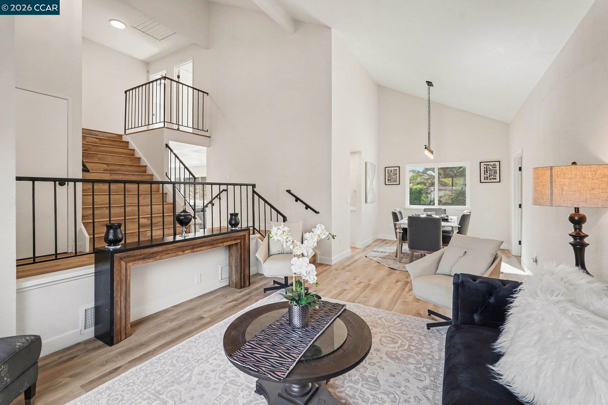 Detail Gallery Image 7 of 43 For 2921 Bluebell Cir, Antioch,  CA 94531 - 5 Beds | 3/1 Baths