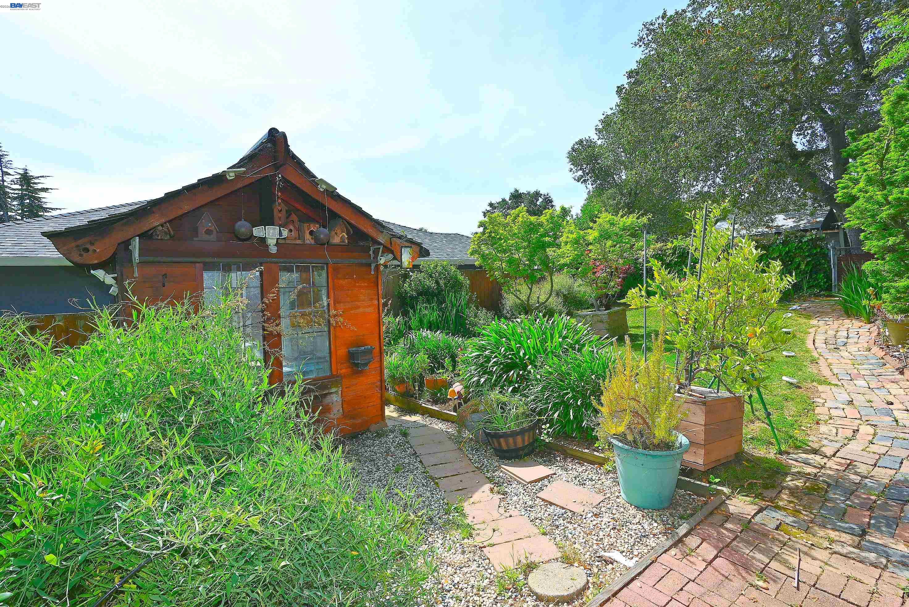 Detail Gallery Image 12 of 37 For 4199 Seven Hills Rd, Castro Valley,  CA 94546 - 2 Beds | 1 Baths