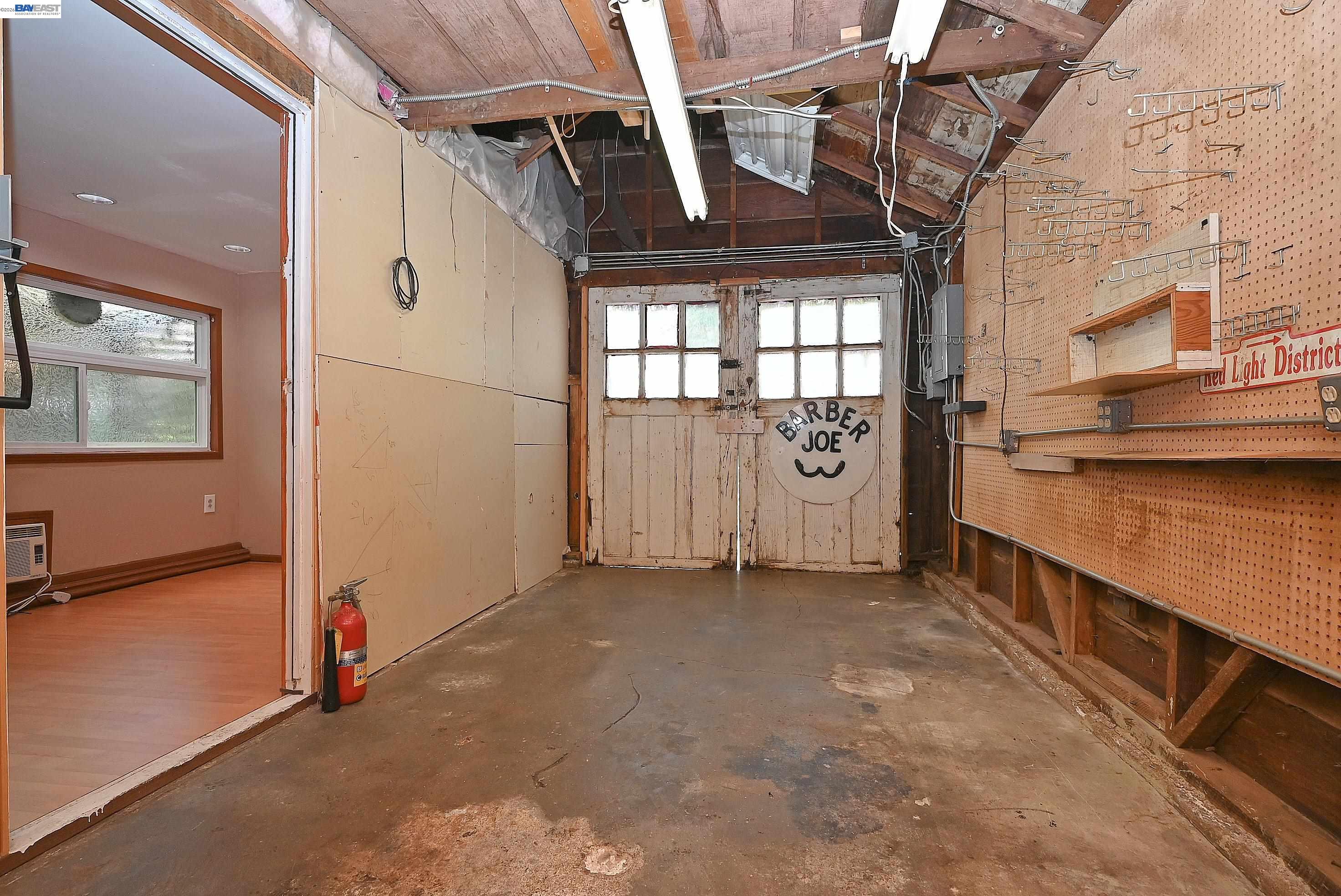 Detail Gallery Image 23 of 37 For 4199 Seven Hills Rd, Castro Valley,  CA 94546 - 2 Beds | 1 Baths