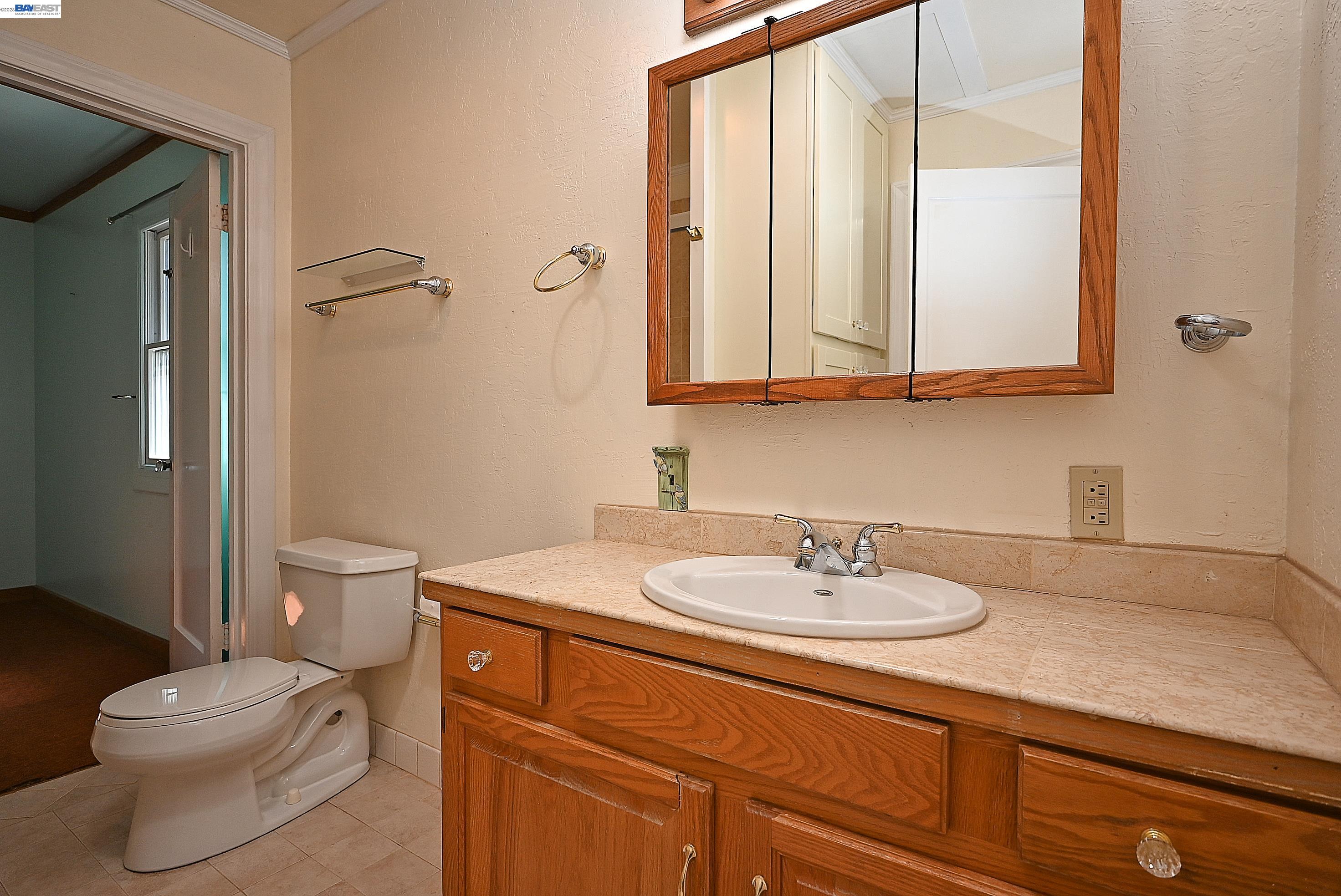 Detail Gallery Image 33 of 37 For 4199 Seven Hills Rd, Castro Valley,  CA 94546 - 2 Beds | 1 Baths