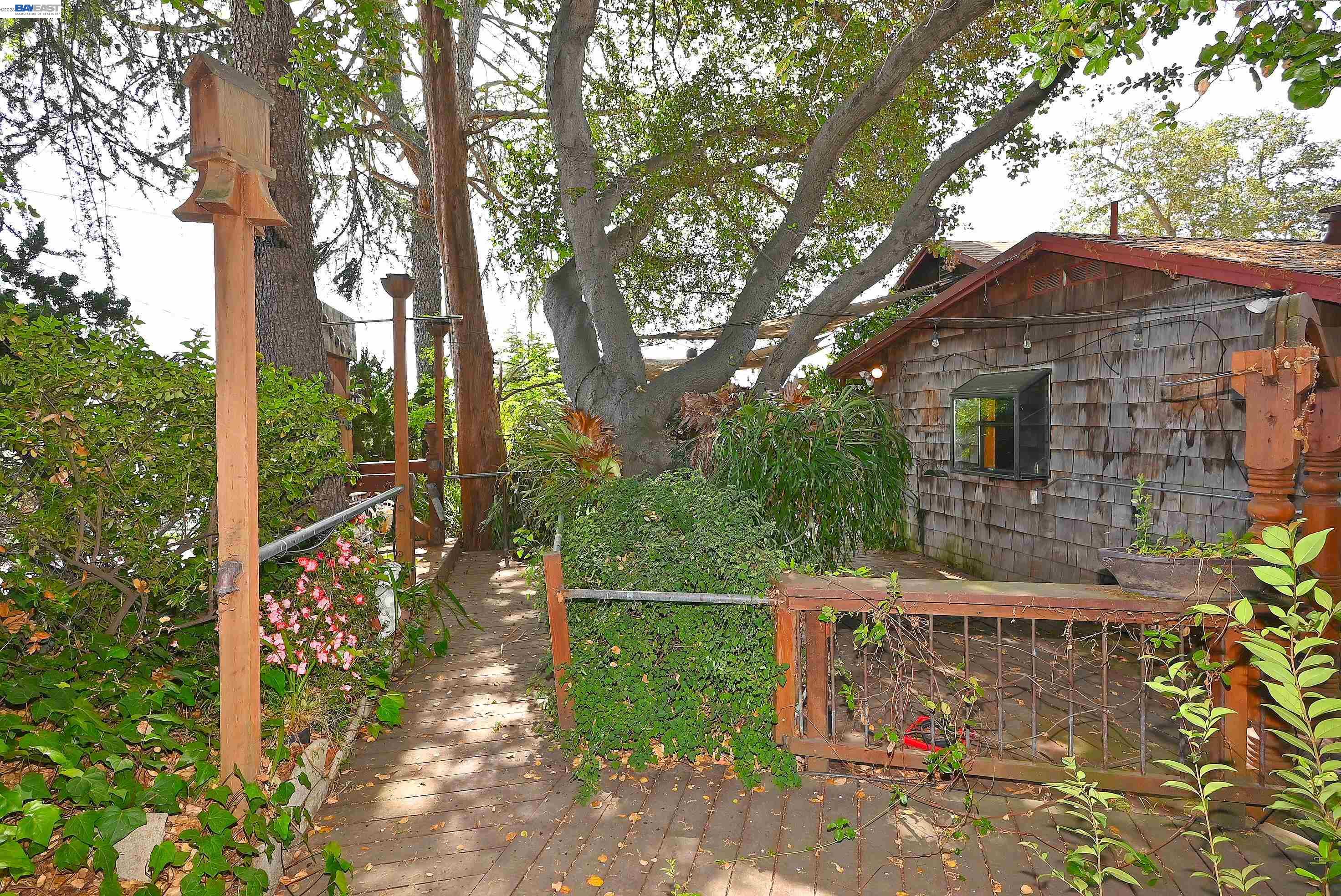 Detail Gallery Image 6 of 37 For 4199 Seven Hills Rd, Castro Valley,  CA 94546 - 2 Beds | 1 Baths