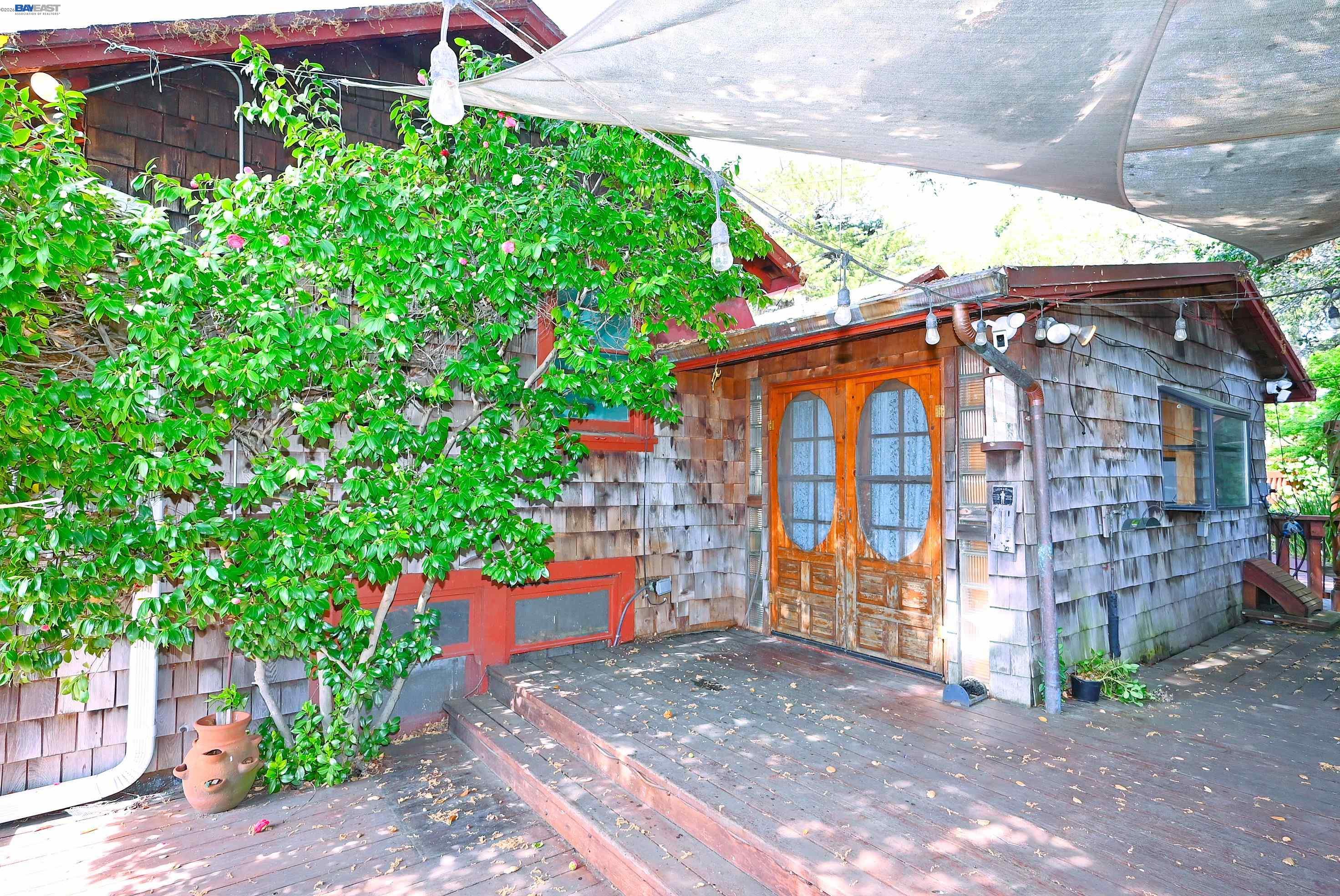 Detail Gallery Image 10 of 37 For 4199 Seven Hills Rd, Castro Valley,  CA 94546 - 2 Beds | 1 Baths