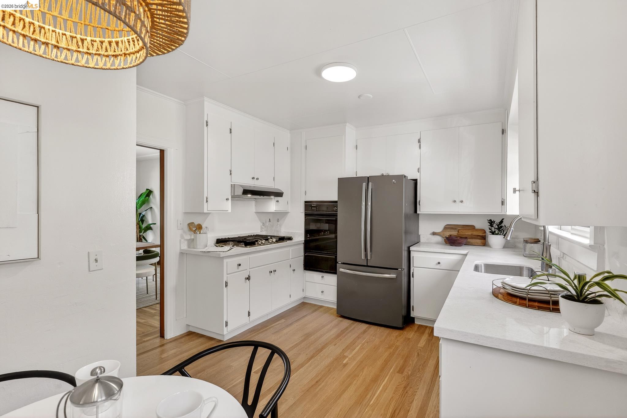 Detail Gallery Image 17 of 39 For 1200 El Centro Ave, Oakland,  CA 94602 - 2 Beds | 2 Baths