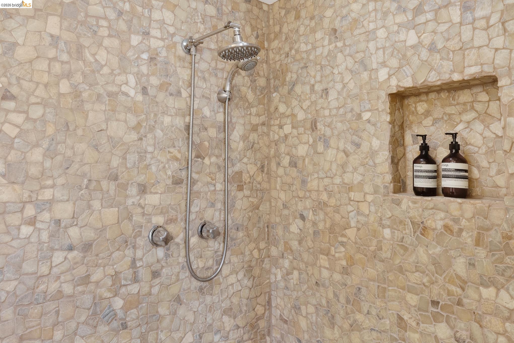 Detail Gallery Image 24 of 39 For 1200 El Centro Ave, Oakland,  CA 94602 - 2 Beds | 2 Baths