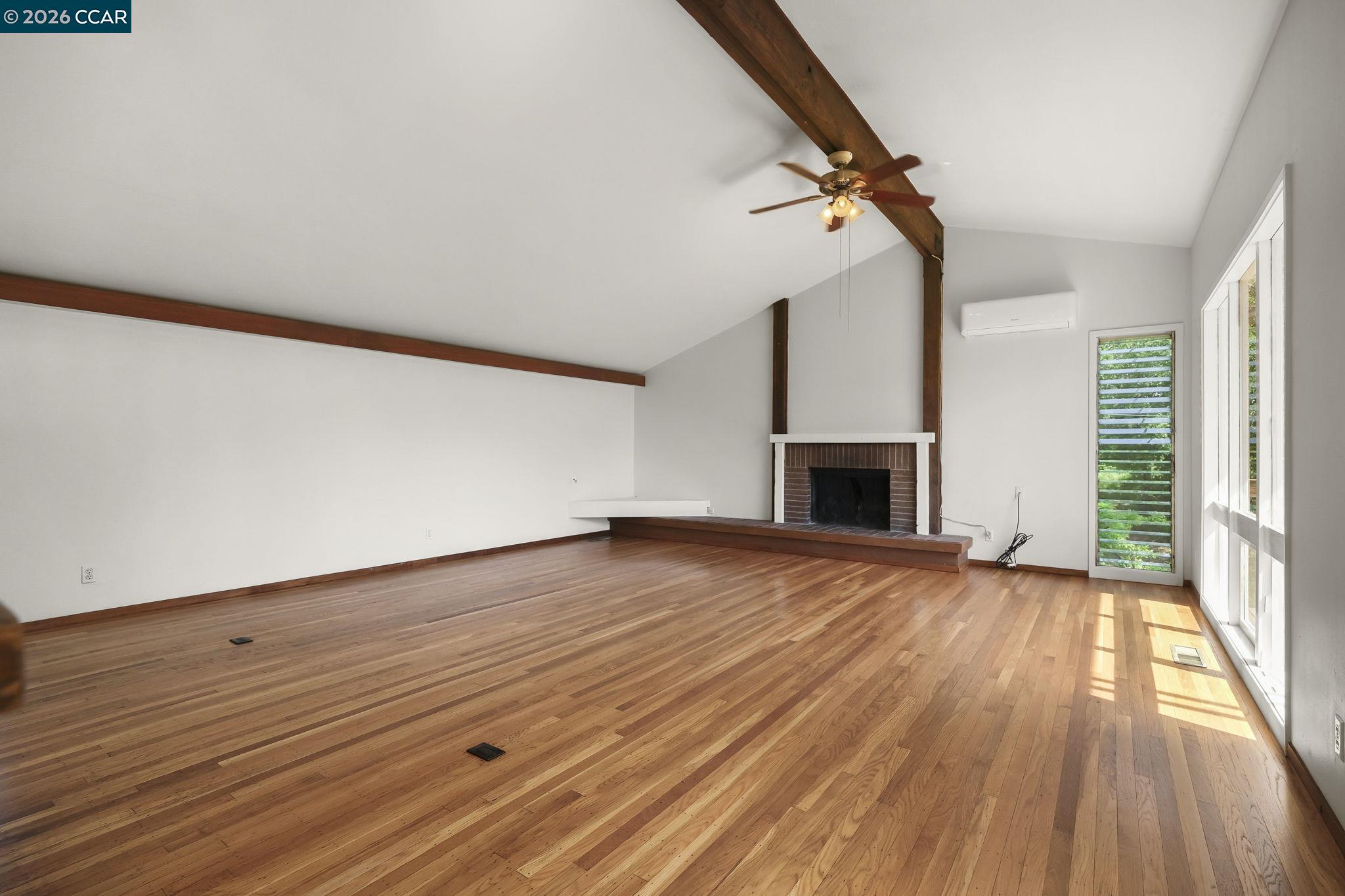 Detail Gallery Image 2 of 24 For 165 Topaz Ln, Pleasant Hill,  CA 94523 - 1 Beds | 1 Baths